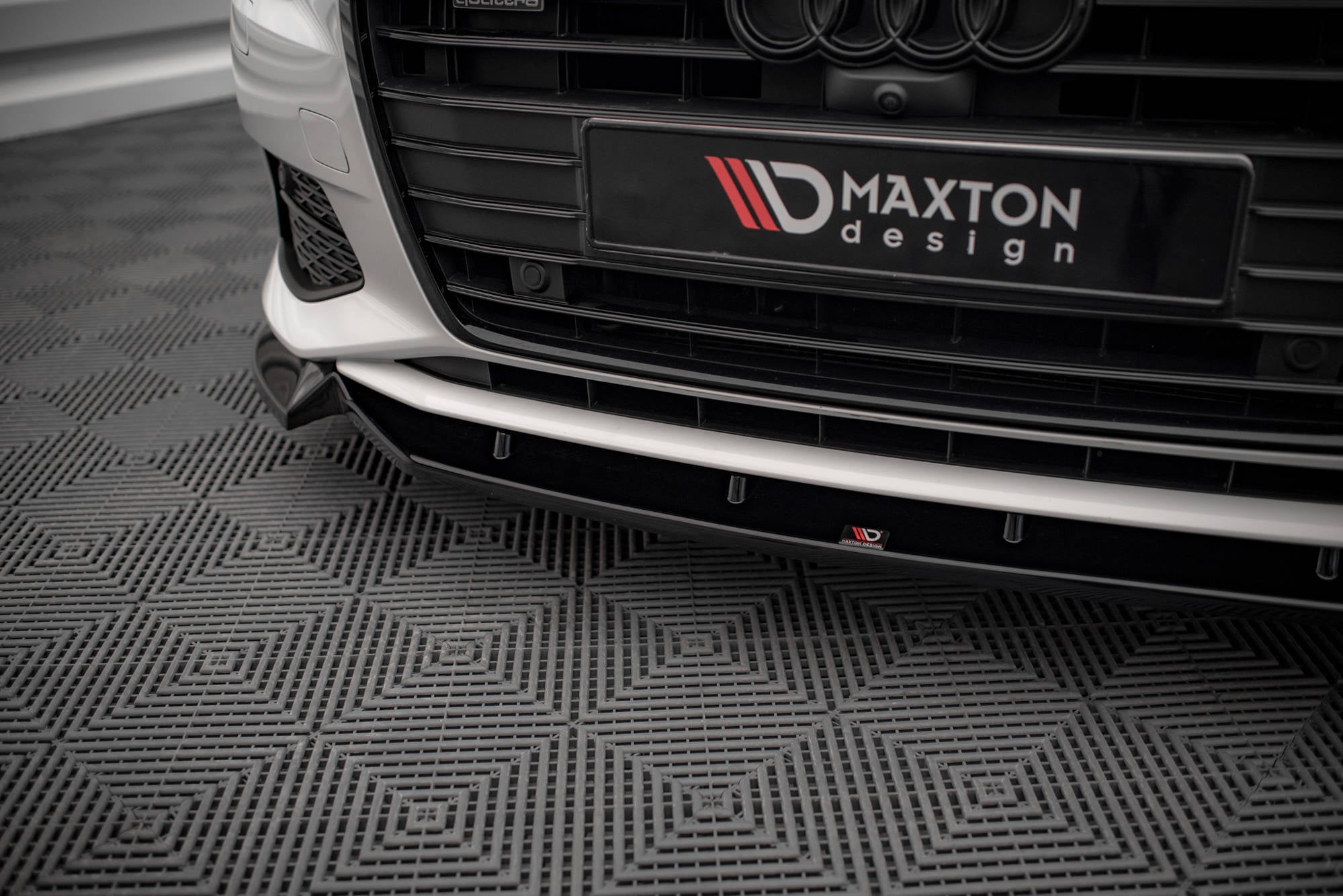 Maxton Design Street+ Spoilerlippe Front Ansatz V.2 passend für Audi A6 C8 schwarz Hochglanz