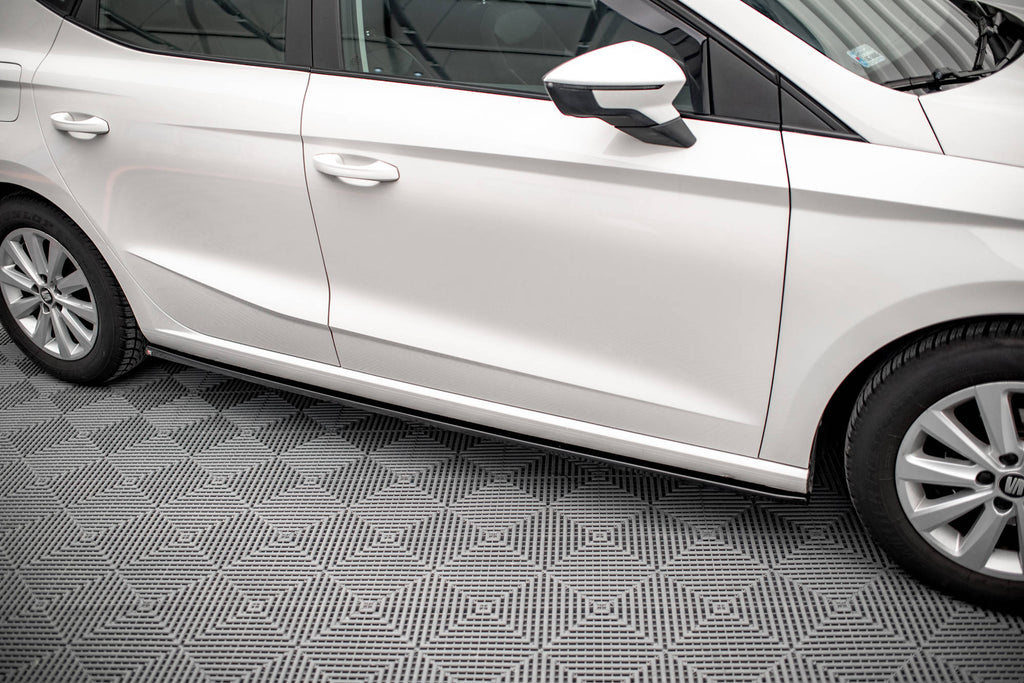 Maxton Design Street+ Seitenschweller Leisten passend für V.1 passend für Seat Ibiza FR/ Standard Mk5 schwarz Hochglanz