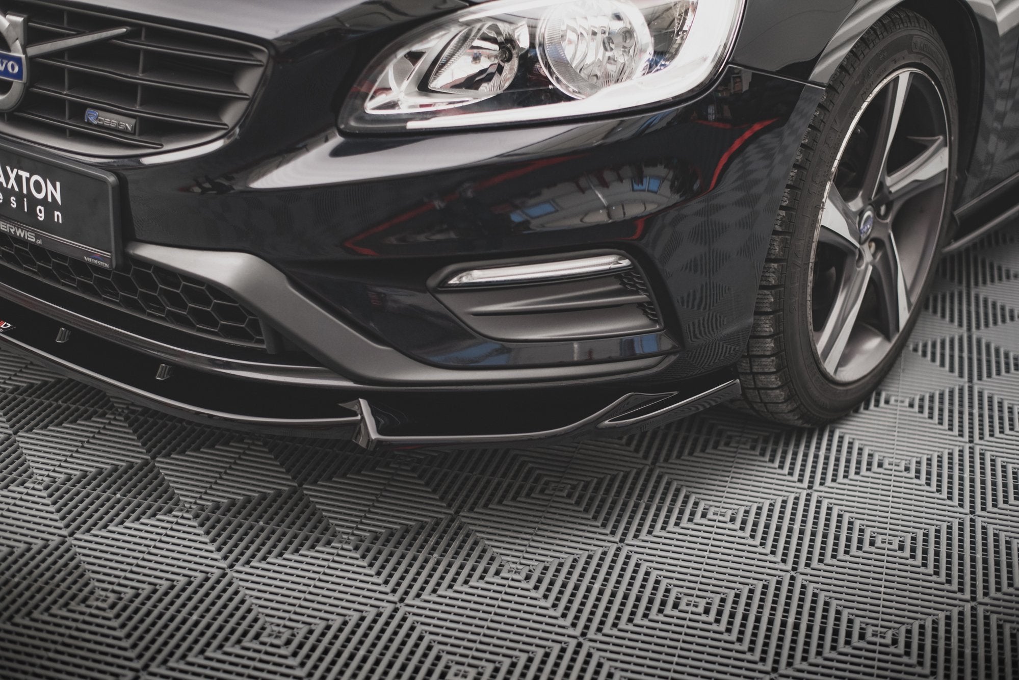 Maxton Design Front Ansatz V.1 für Volvo S60 R-Design Mk2 schwarz matt