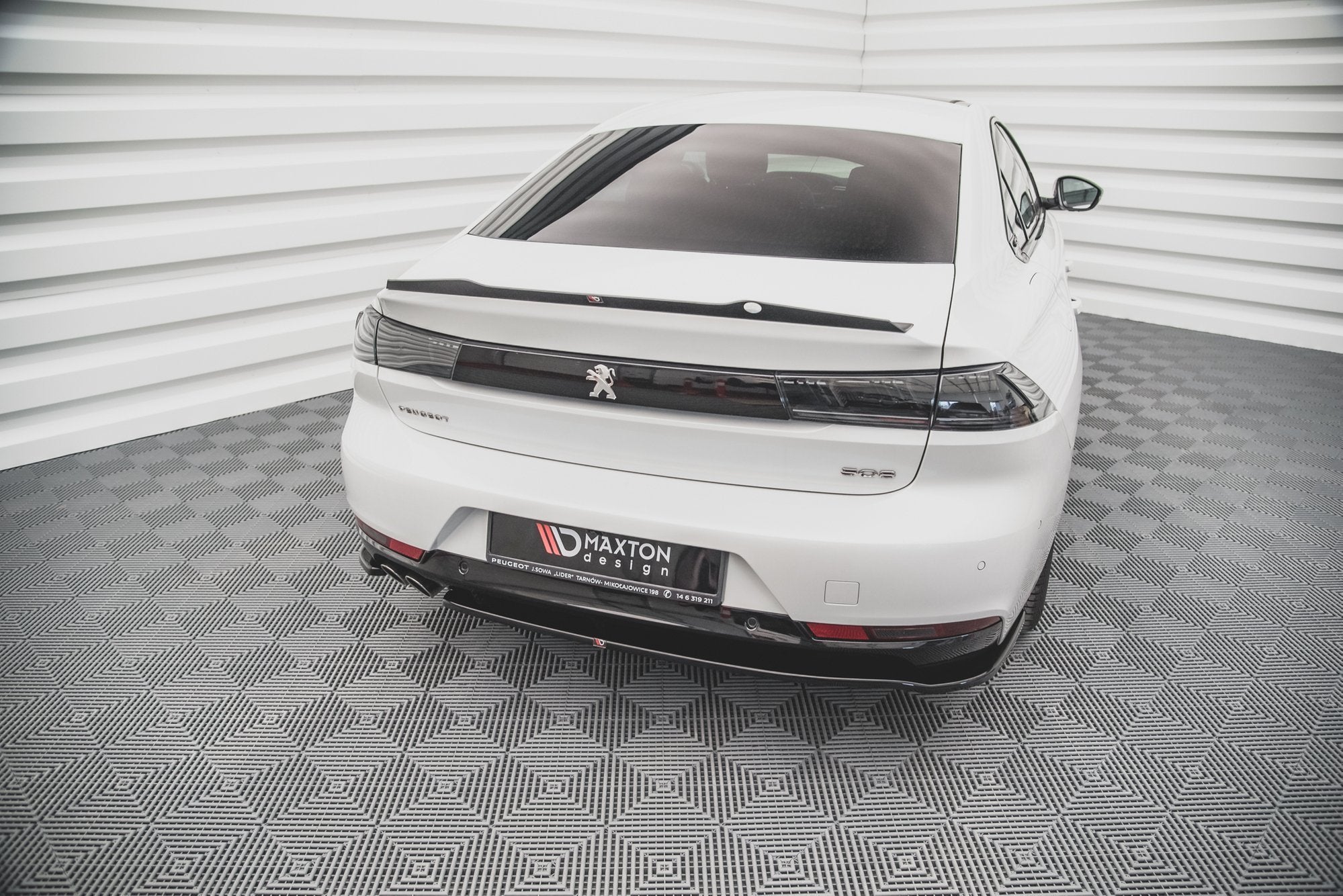 Maxton Design Street+ Mittlerer Diffusor RACE passend für Peugeot 508 Diesel Mk2 schwarz Hochglanz