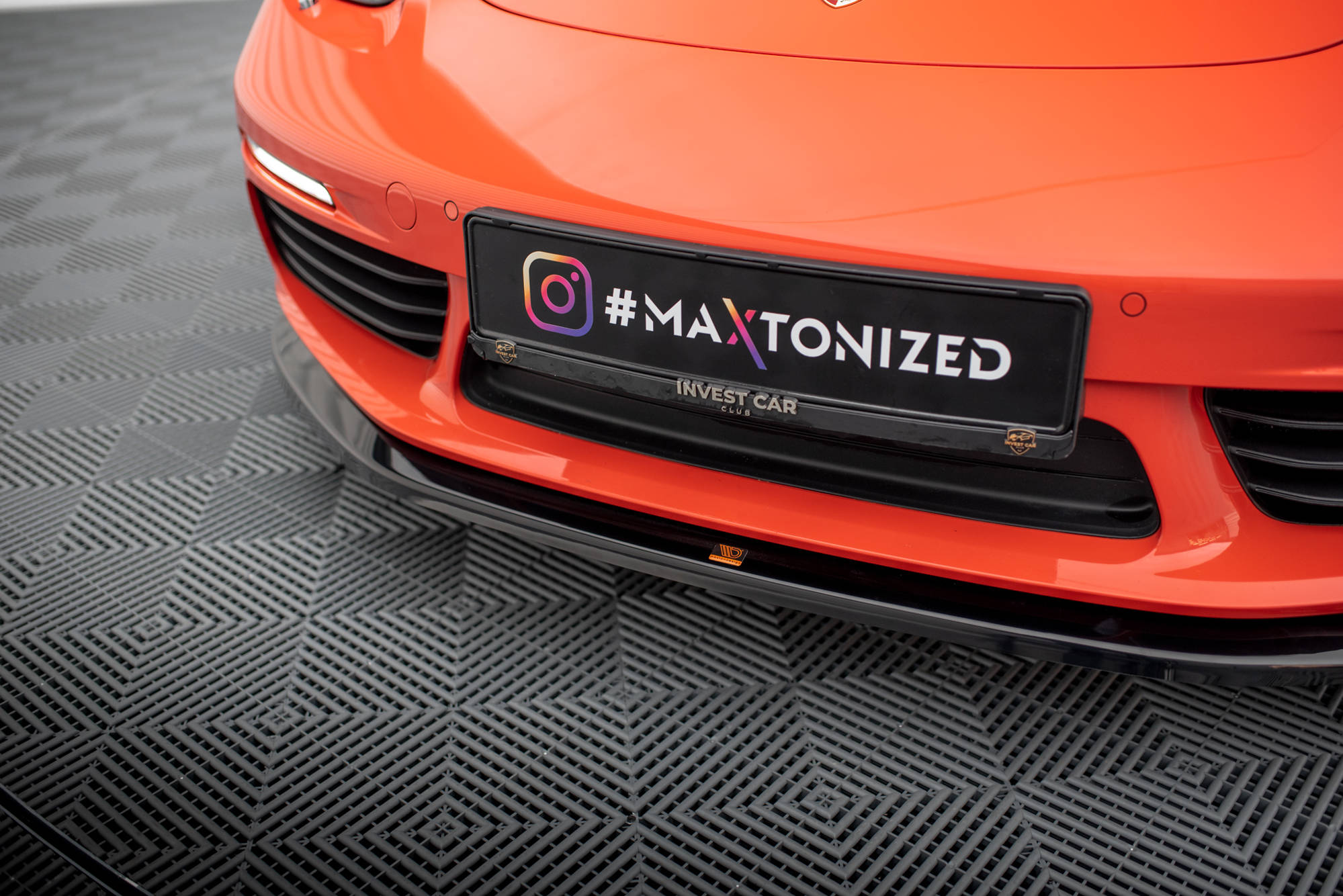 Maxton Design Street+ Spoilerlippe Front Ansatz V.2 passend für Porsche 718 Cayman 982c schwarz Hochglanz