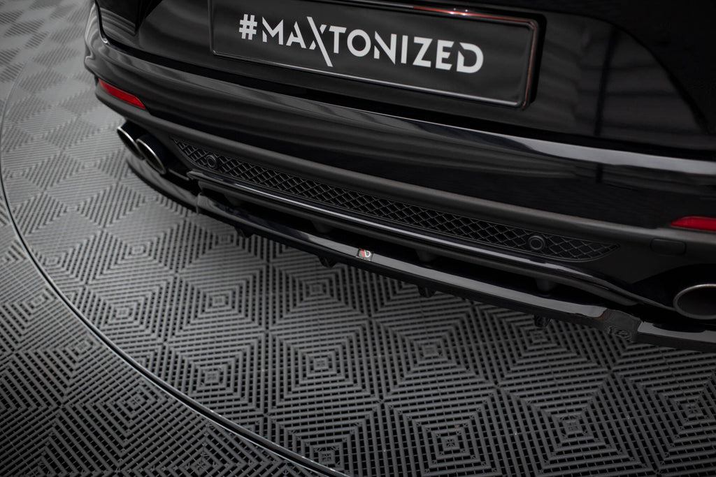 Maxton Design Street+ Mittlerer Diffusor RACE passend für Alfa Romeo Stelvio Quadrifoglio Mk1 schwarz Hochglanz