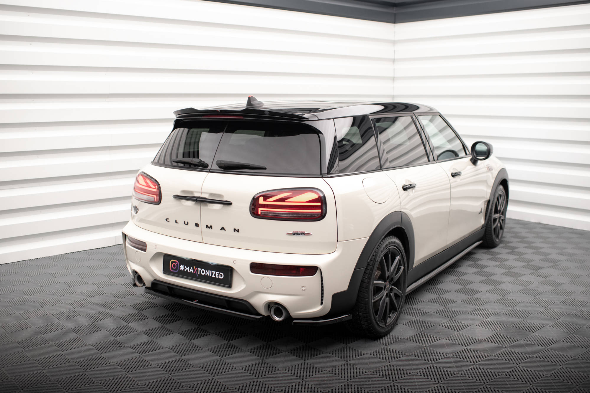 Maxton Design Spoiler CAP passend für Mini Cooper Clubman John Cooper Works F54 schwarz Hochglanz
