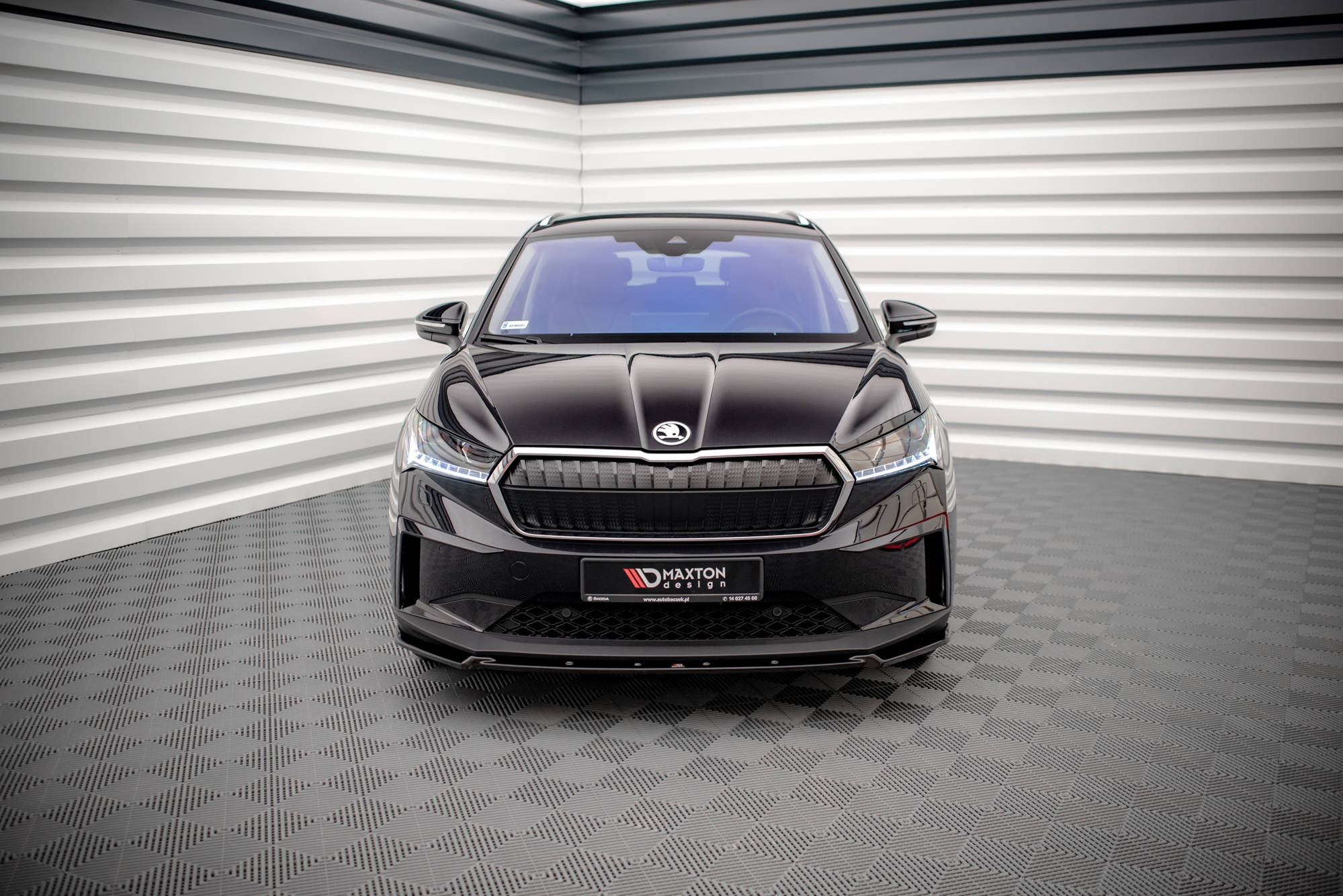Maxton Design Street+ Spoilerlippe Front Ansatz V.2 passend für Skoda Enyaq iV schwarz Hochglanz