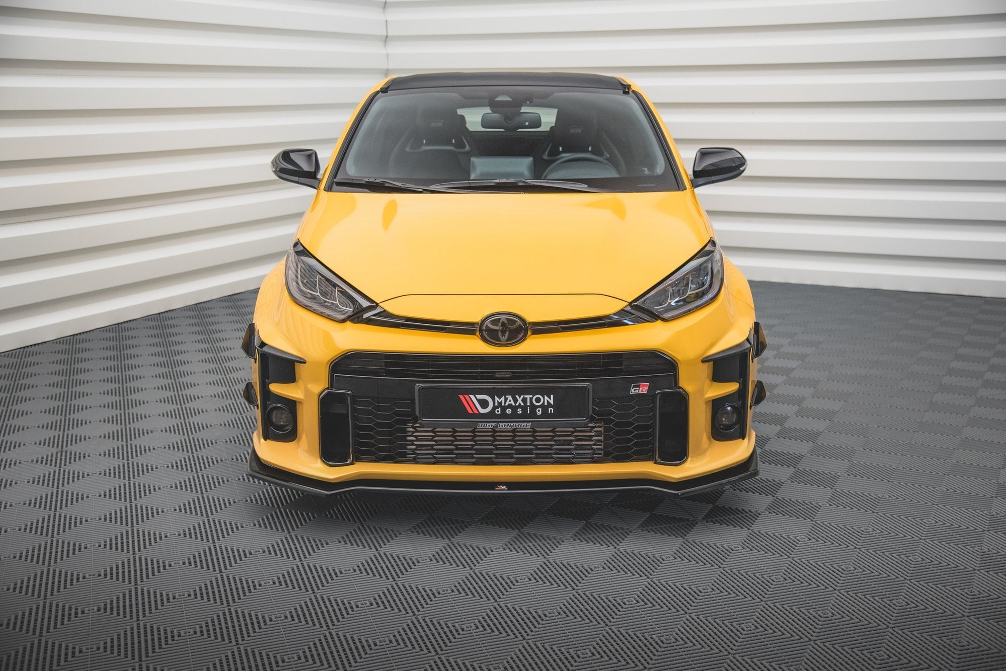 Maxton Design Stoßstangen Flaps Wings vorne Canards passend für Toyota GR Yaris Mk4