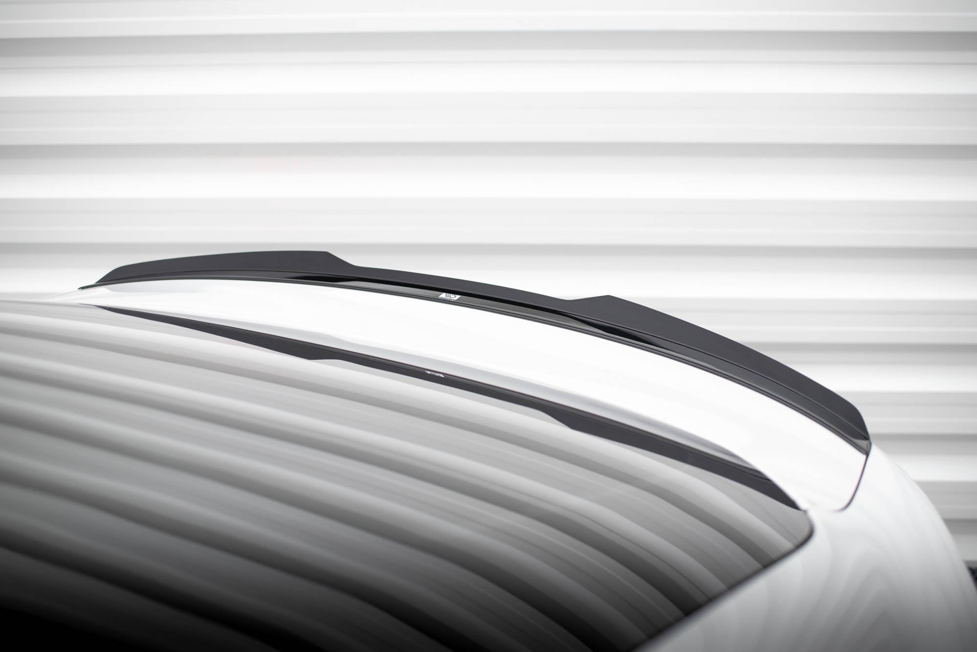 Maxton Design Spoiler CAP passend für BMW i4 / / M440i / 4 Gran Coupe M-Paket G26 schwarz Hochglanz