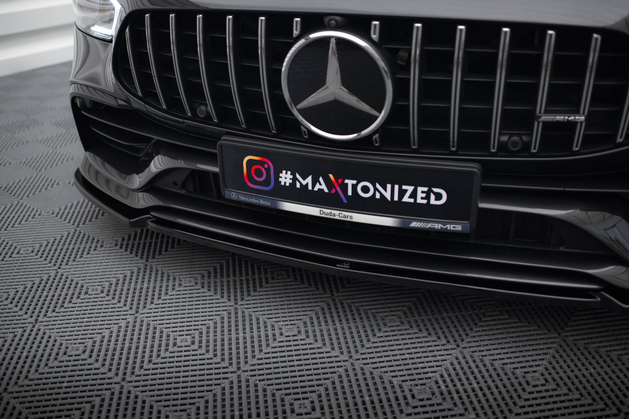 Maxton Design Street+ Spoilerlippe Front Ansatz V.2 passend für Mercedes-AMG GT 53 4-Door Coupe X290 schwarz Hochglanz