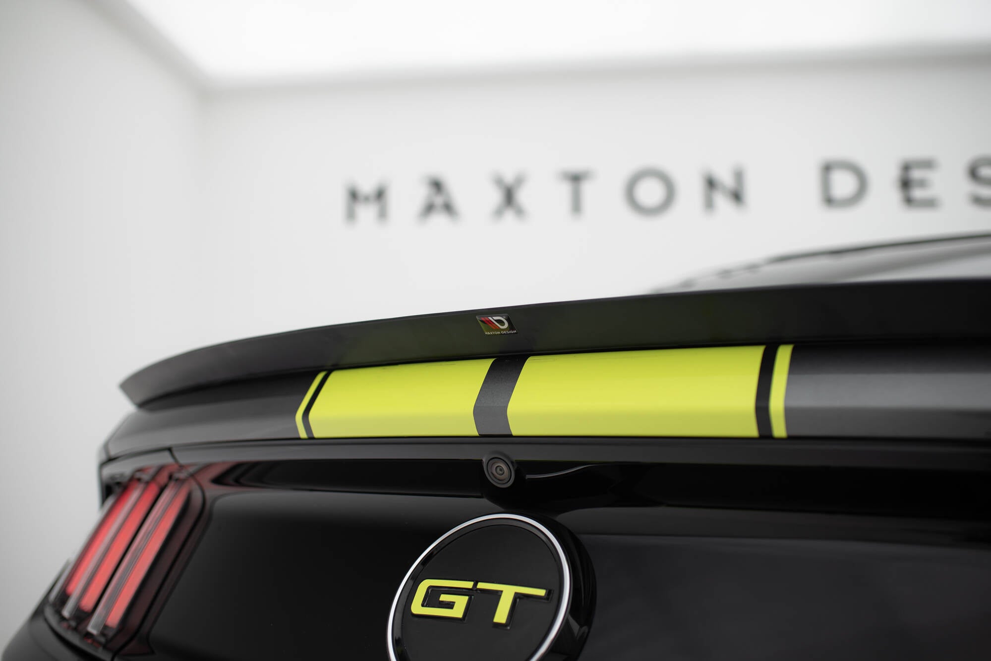 Maxton Design Spoiler CAP passend für Ford Mustang / Mustang GT Mk6 schwarz Hochglanz