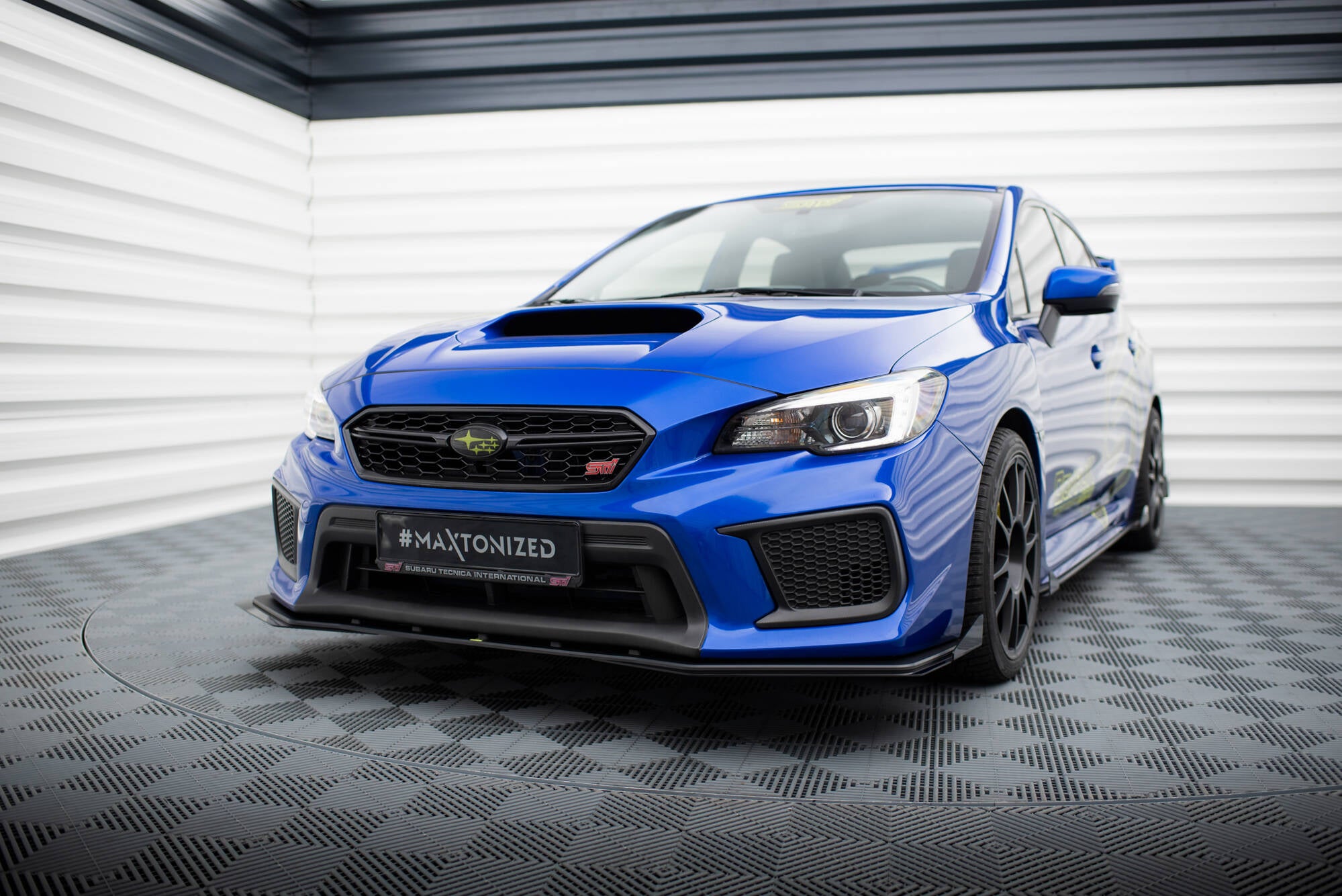 Maxton Design Street Pro Street+ Spoilerlippe Front Ansatz + Flaps passend für Subaru WRX STI Mk1 Facelift schwarz Hochglanz