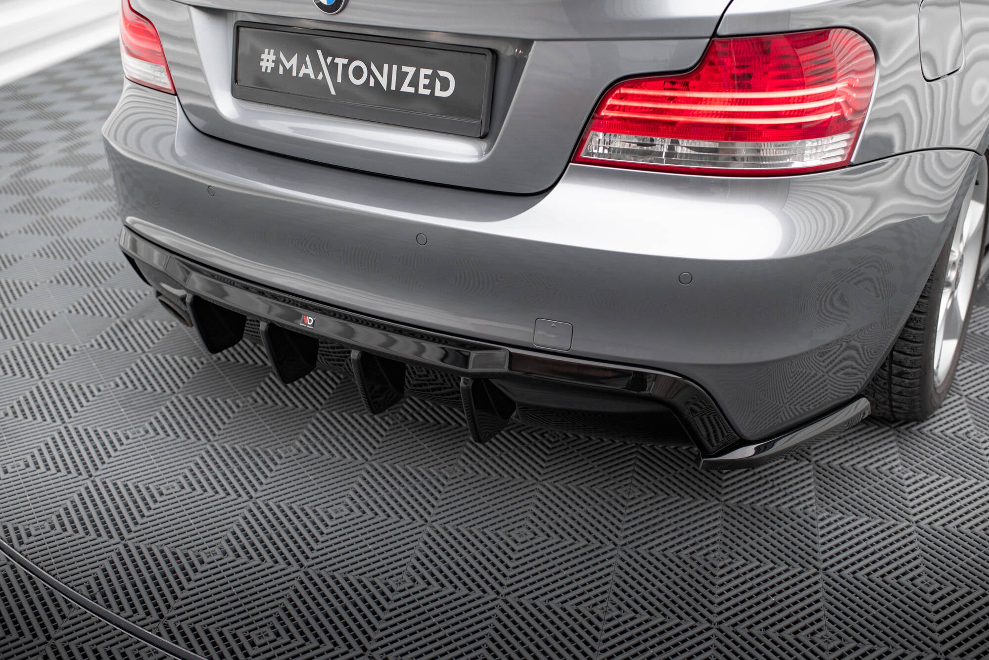 Maxton Design Diffusor Heck Ansatz passend für BMW 1er M-Paket E82