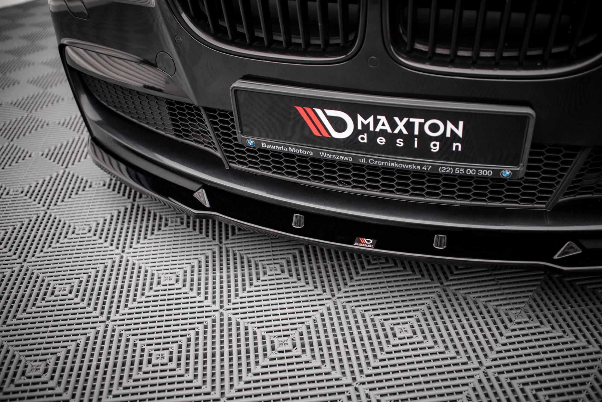Maxton Design Street+ Spoilerlippe Front Ansatz V.2 passend für BMW 7 M-Paket F01 schwarz Hochglanz