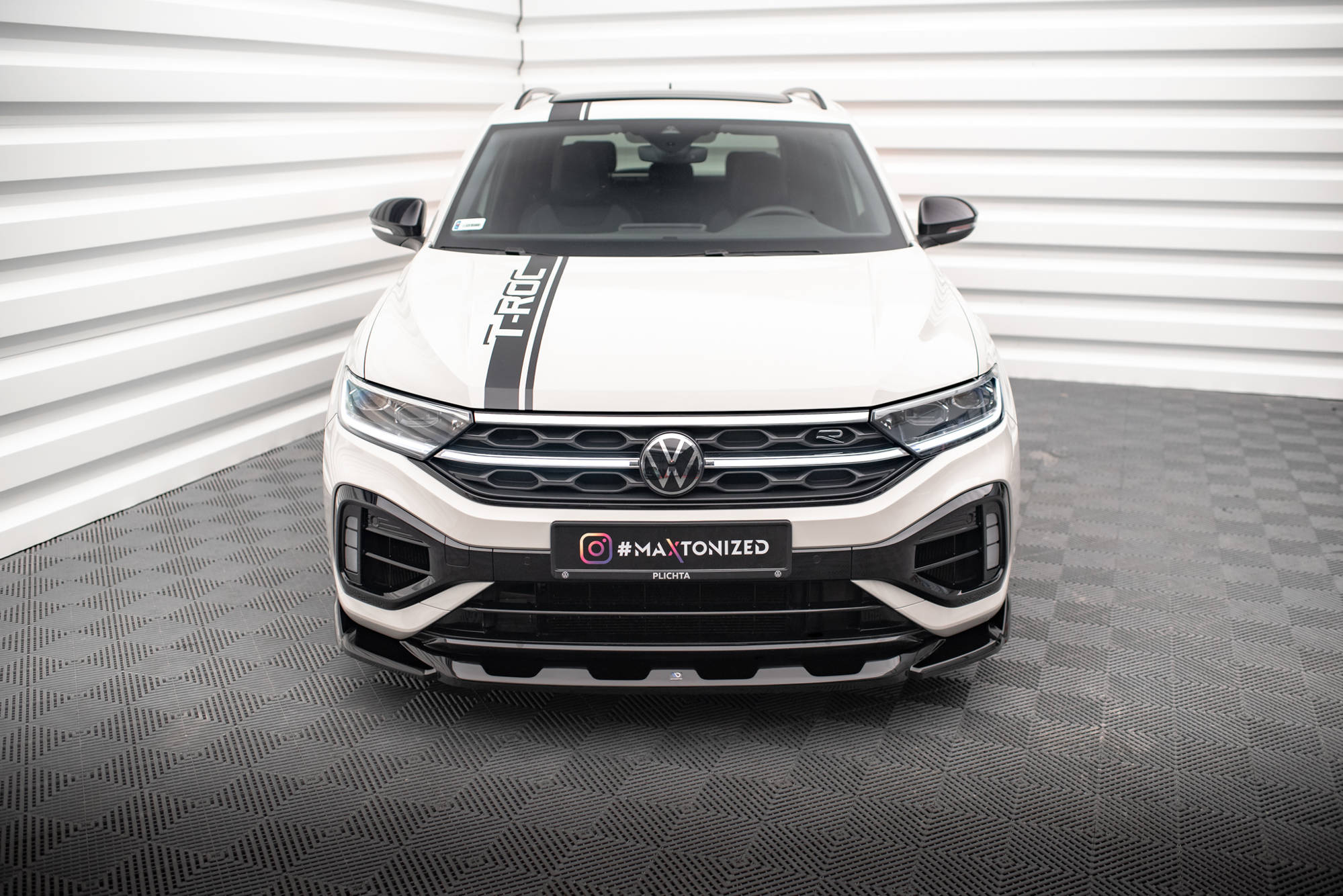 Maxton Design Street+ Spoilerlippe Front Ansatz V.2 passend für VW T-Roc R / R-Line Mk1 Facelift schwarz Hochglanz