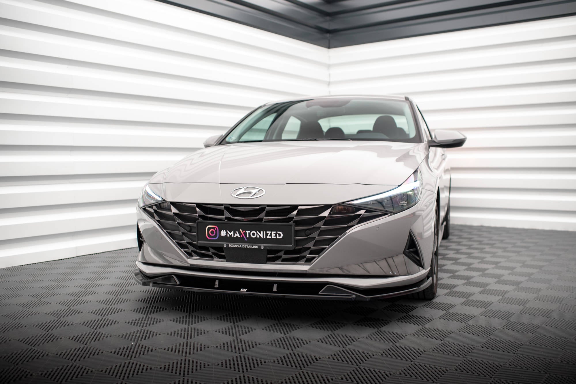 Maxton Design Street+ Spoilerlippe Front Ansatz passend für Hyundai Elantra Mk7 schwarz Hochglanz