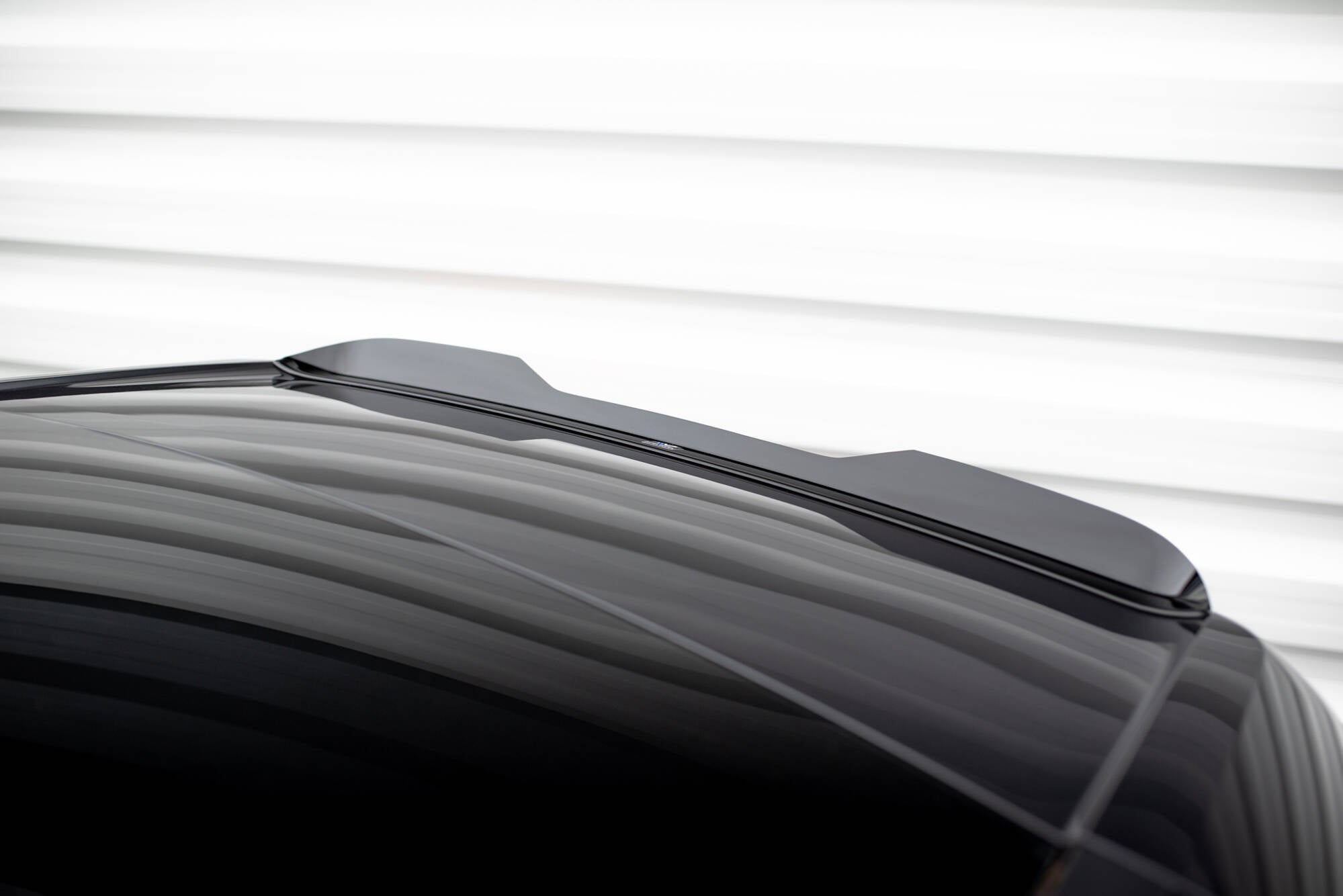 Maxton Design Spoiler CAP passend für BMW iX M-Paket i20 / I20 Facelift schwarz Hochglanz