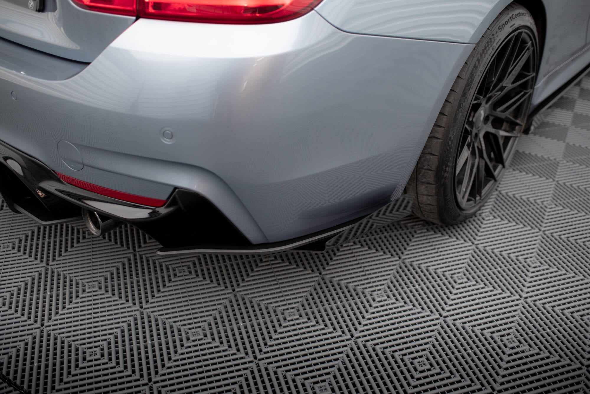 Maxton Design Street Pro Heck Ansatz Flaps Diffusor + Flaps passend für BMW 4er35i Coupe M-Paket F32 schwarz Hochglanz