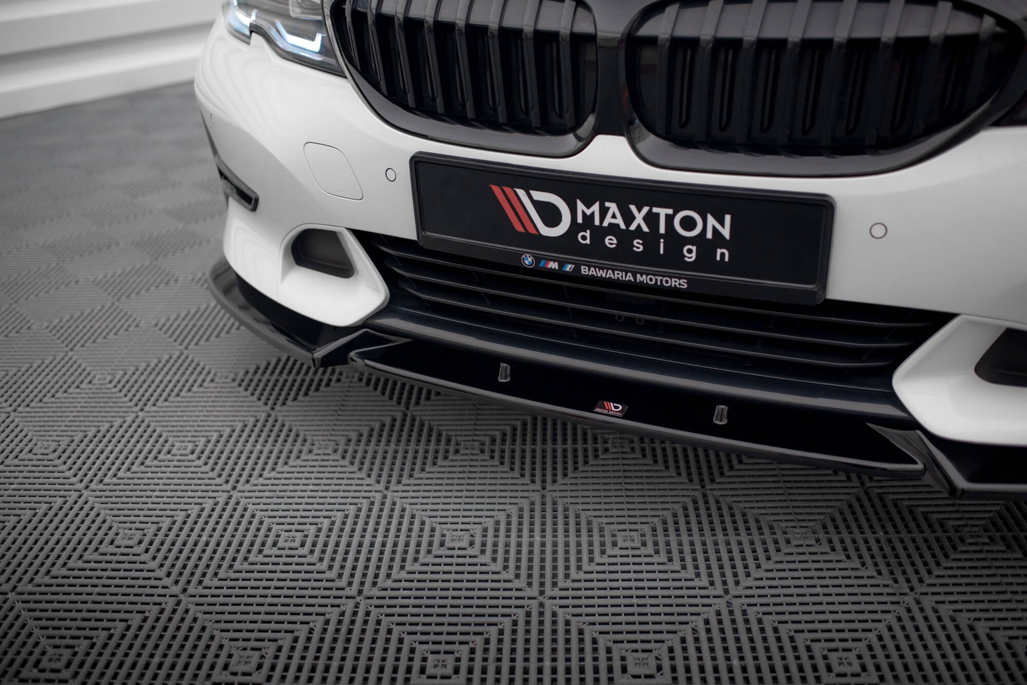 Maxton Design Street+ Spoilerlippe Front Ansatz V.1 passend für BMW 3er Sport Line G20 / G21 schwarz Hochglanz