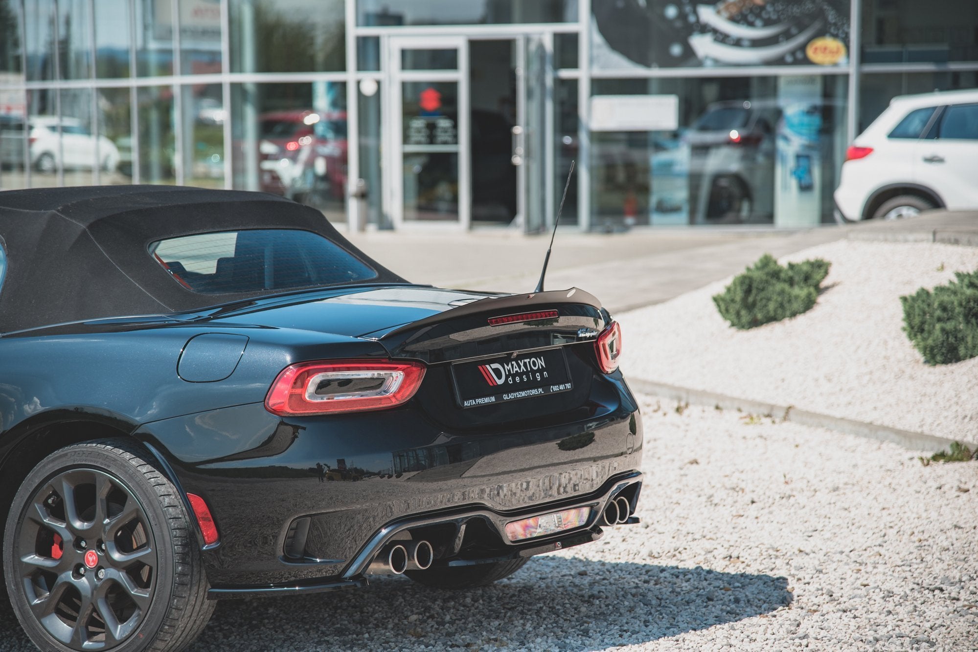 Maxton Design Spoiler CAP passend für Abarth 124 Spider schwarz Hochglanz