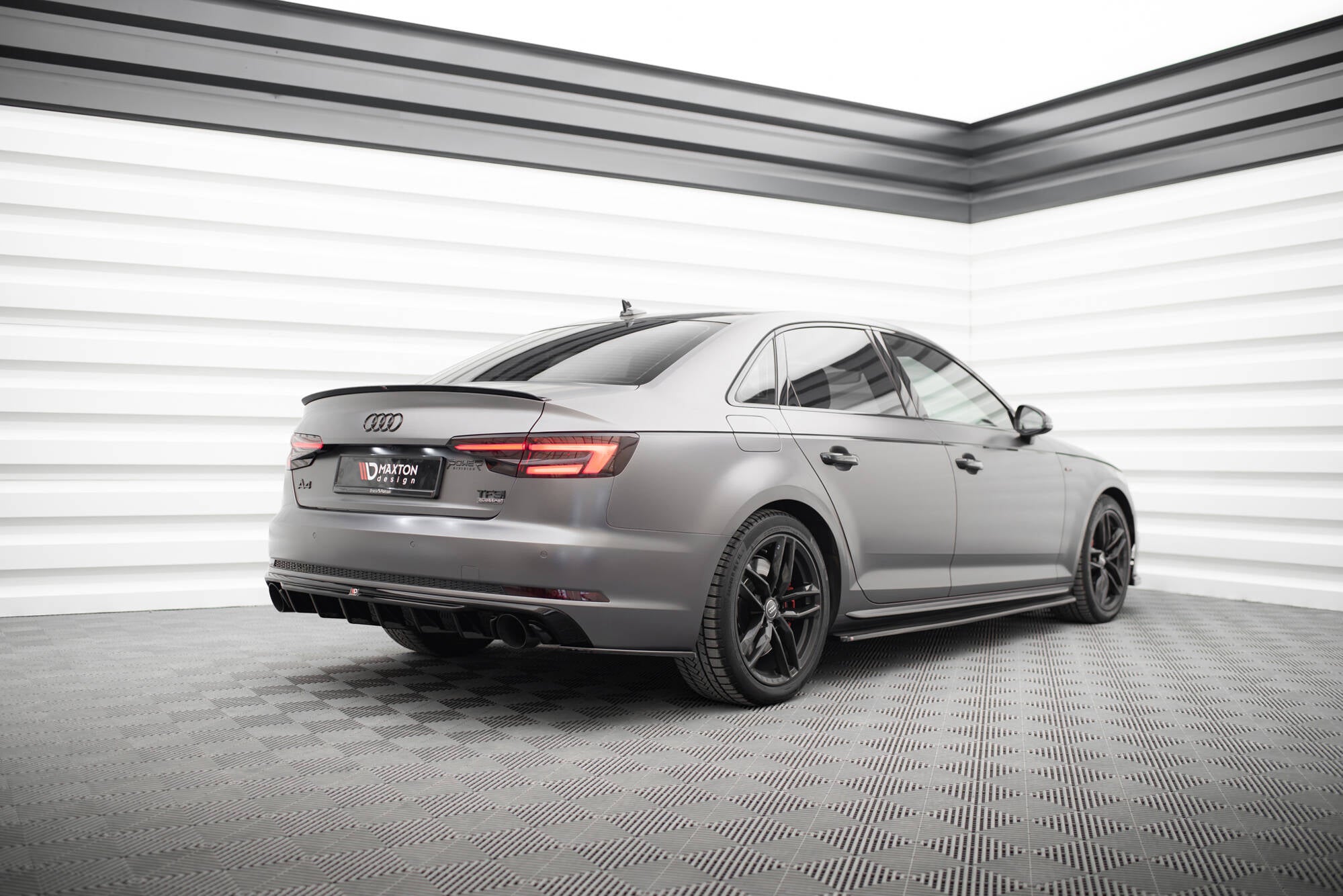 Maxton Design Spoiler CAP V.2 passend für Audi S4 / A4 Standard / S-Line / Competition Limousine B9 / B9 Facelift schwarz Hochglanz