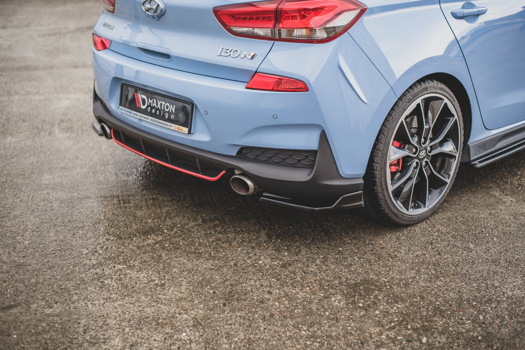 Maxton Design Heck Ansatz Flaps Diffusor V.3 passend für Hyundai I30 N Mk3 Hatchback schwarz Hochglanz