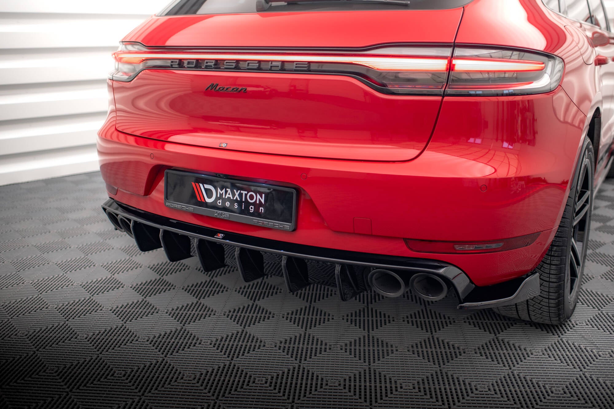 Maxton Design Diffusor Heck Ansatz passend für Porsche Macan Mk1 schwarz Hochglanz