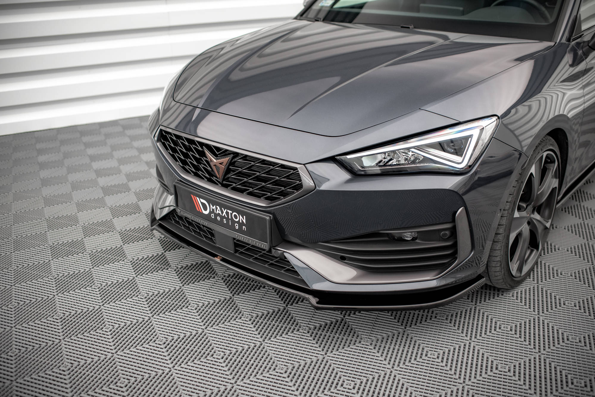 Maxton Design Street+ Spoilerlippe Front Ansatz V.2 passend für Cupra Leon Mk1 schwarz Hochglanz