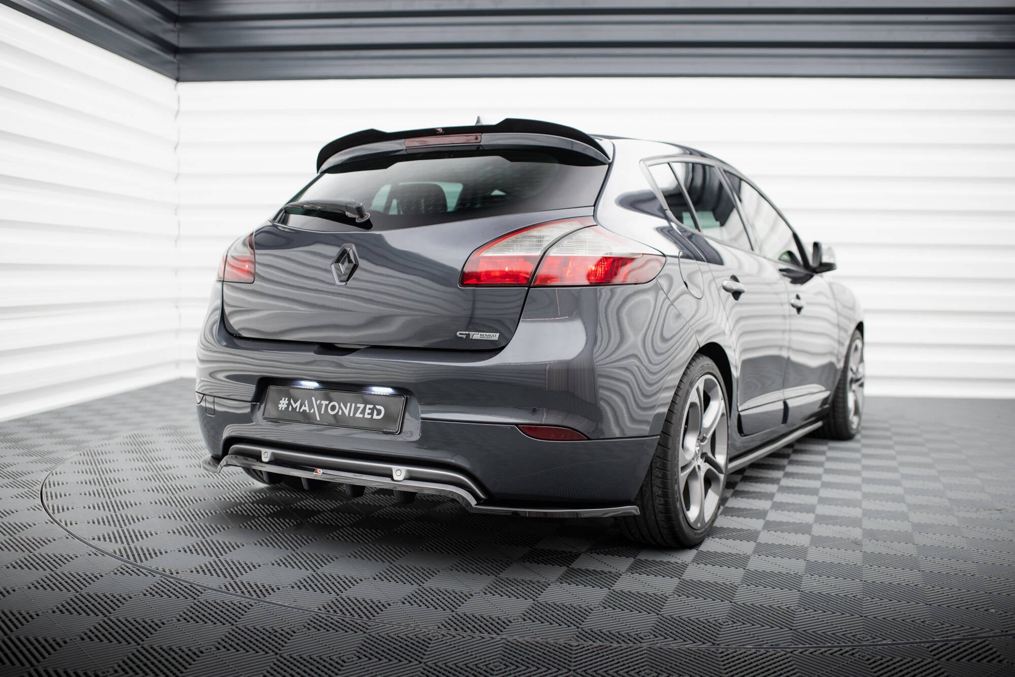 Maxton Design Spoiler CAP passend für Renault Megane GT Mk3 Facelift schwarz Hochglanz