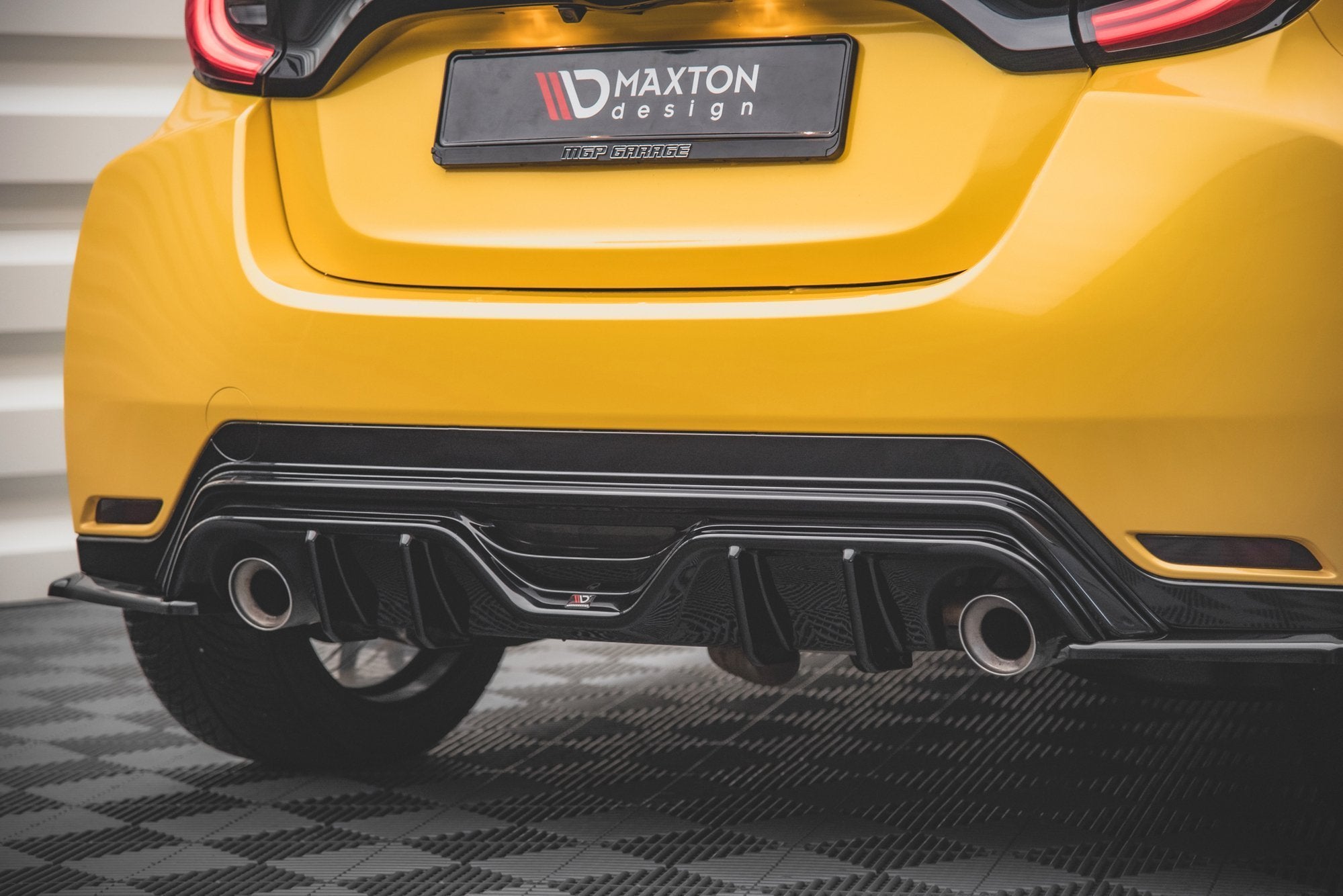 Maxton Design Diffusor Heck Ansatz für Toyota GR Yaris Mk4 Carbon Look