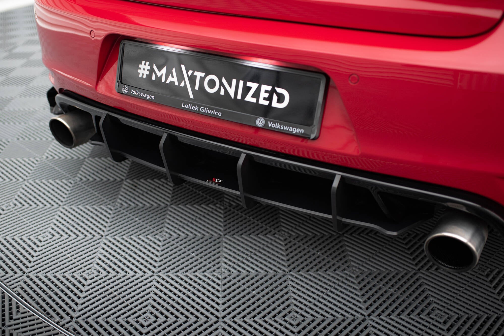 Maxton Design Robuste Racing Heckschürze V.2 passend für VW Golf GTI Mk6