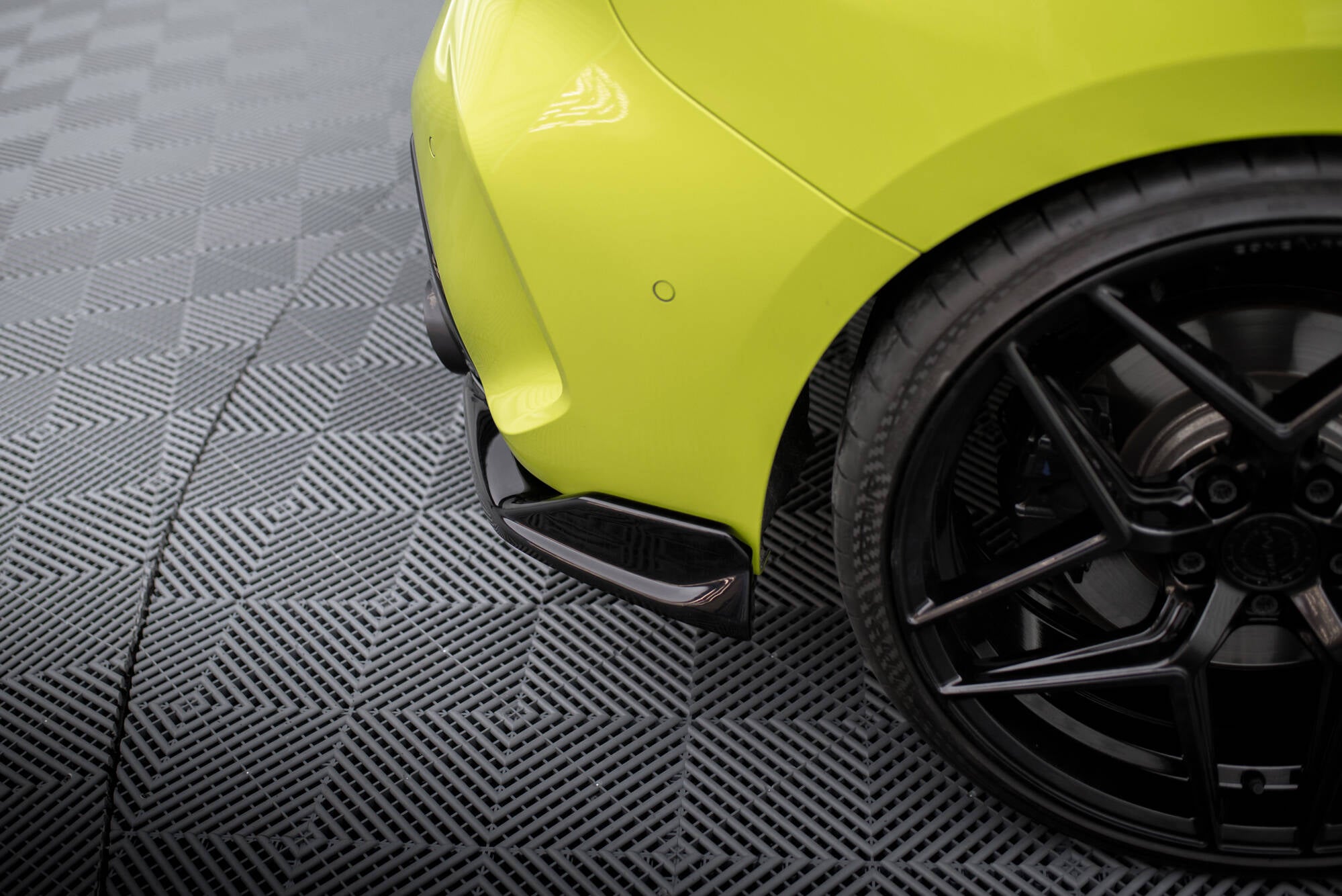 Maxton Design Heck Ansatz Flaps Diffusor V.8 passend für (Für heckansatz v.1) BMW 1er M-Paket / M135i / 128ti F40 schwarz Hochglanz