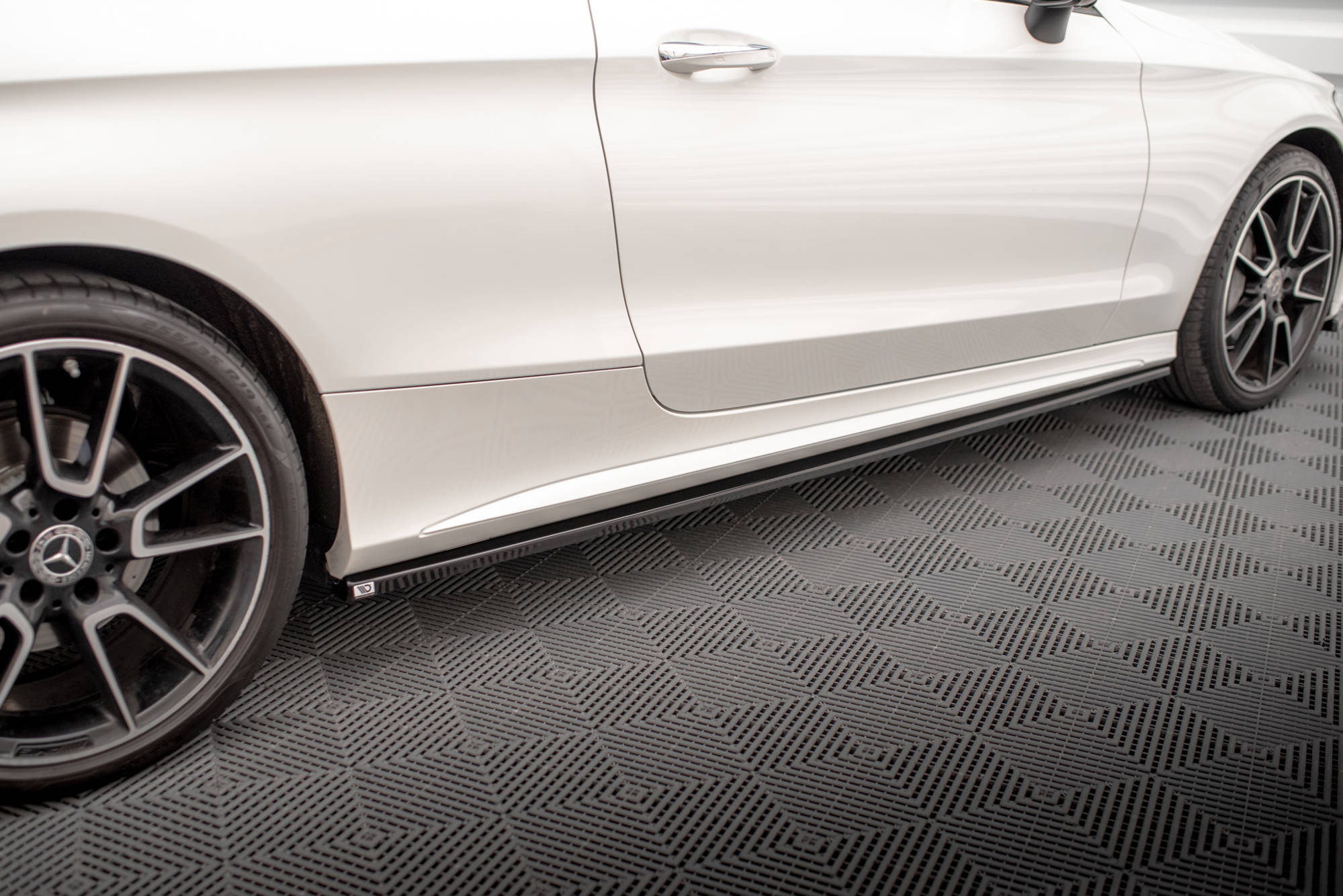 Maxton Design Street+ Seitenschweller Leisten passend für Mercedes-Benz C Coupe AMG-Line C205 Facelift schwarz Hochglanz