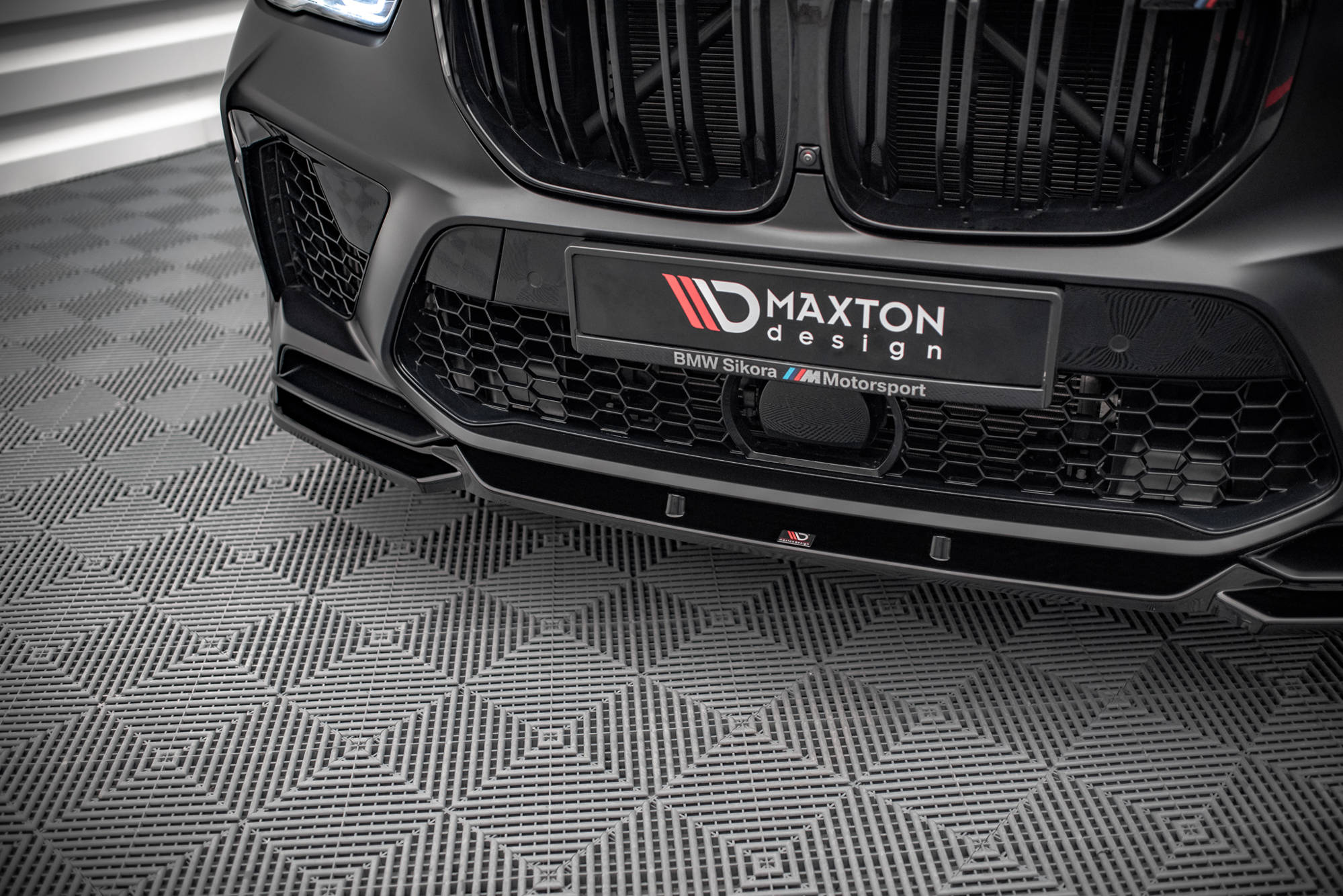 Maxton Design Street+ Spoilerlippe Front Ansatz V.2 passend für BMW X5M F95 schwarz Hochglanz