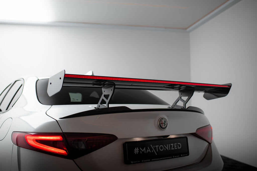 Maxton Design Carbon Spoiler + LED Alfa Romeo Giulia Quadrifoglio für Alfa Romeo Giulia Quadrifoglio