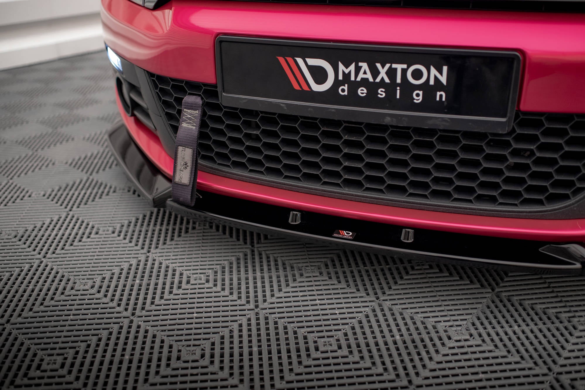 Maxton Design Street+ Spoilerlippe Front Ansatz V.3 passend für VW Scirocco Mk3 schwarz Hochglanz