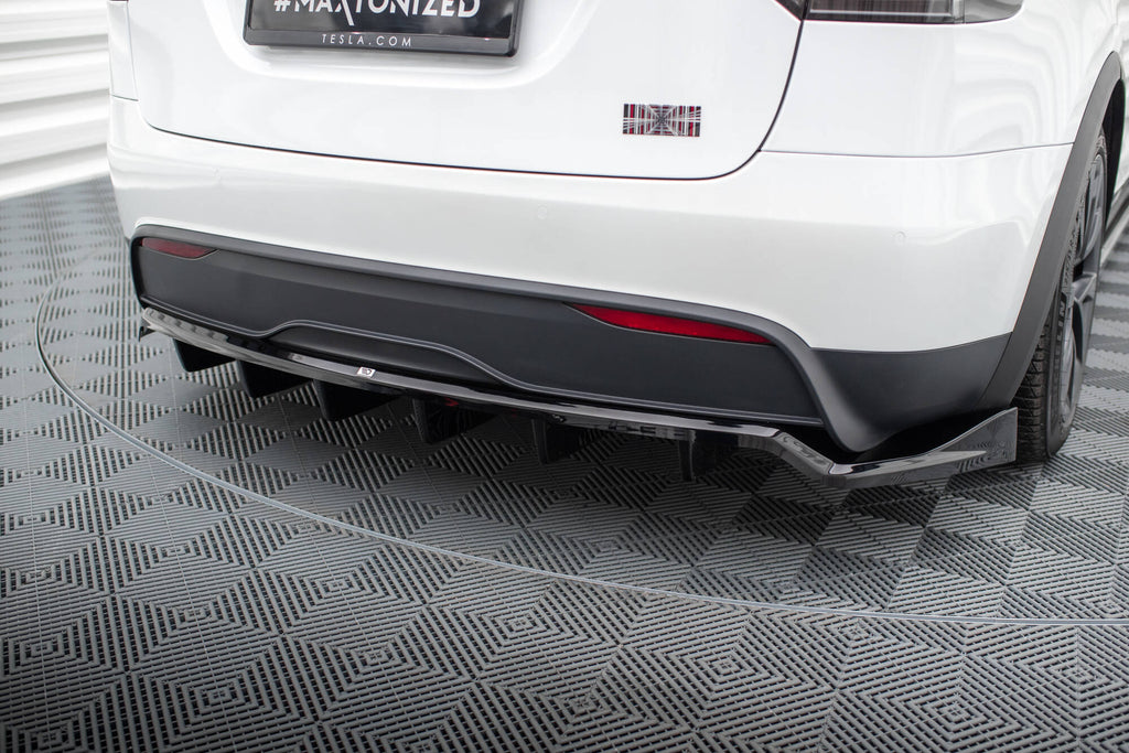 Maxton Design Street+ Mittlerer Diffusor RACE passend für Tesla Model X Mk1 Facelift schwarz Hochglanz