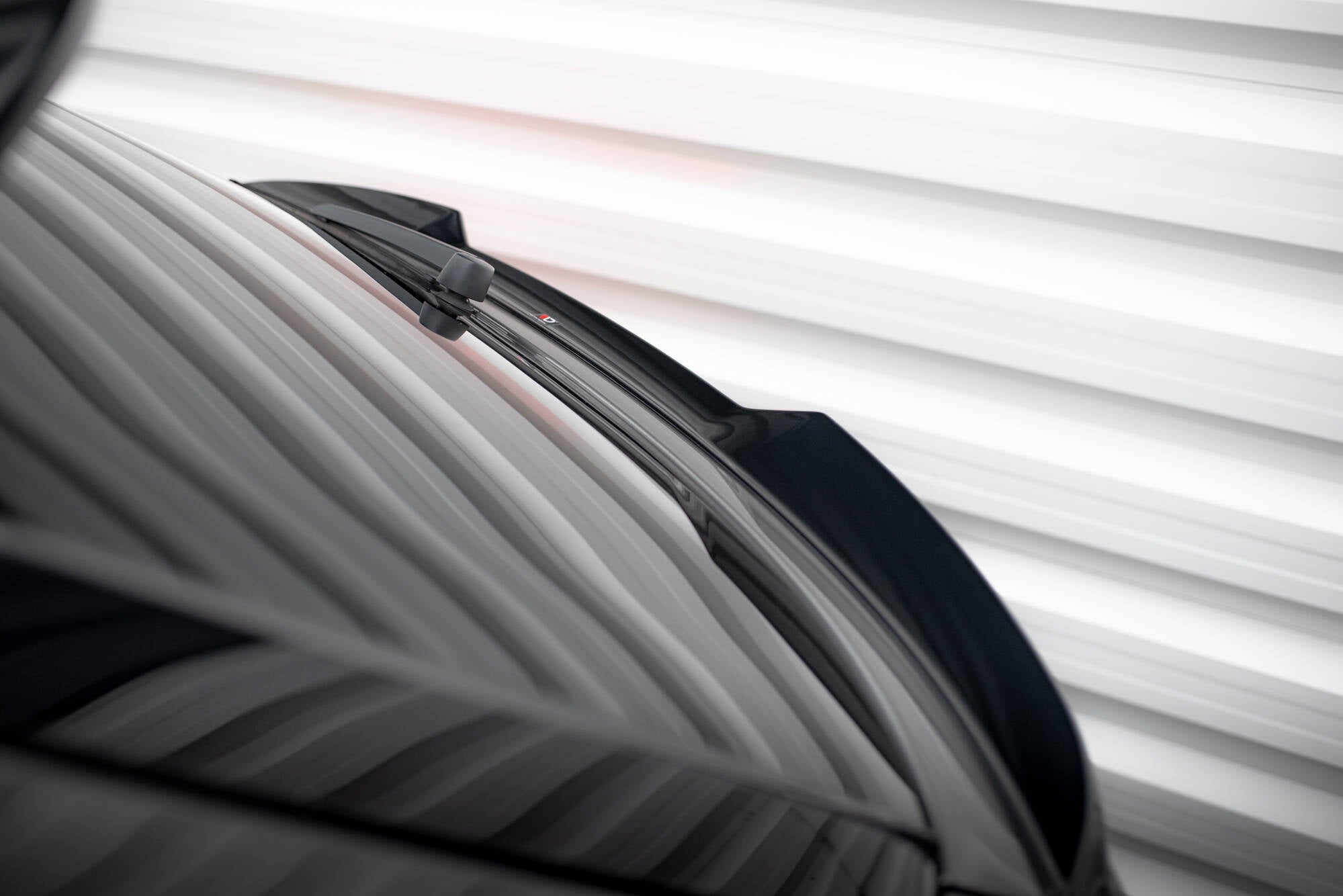 Maxton Design Niedriger Spoiler CAP 3D passend für Bentley Bentayga Mk1 schwarz Hochglanz