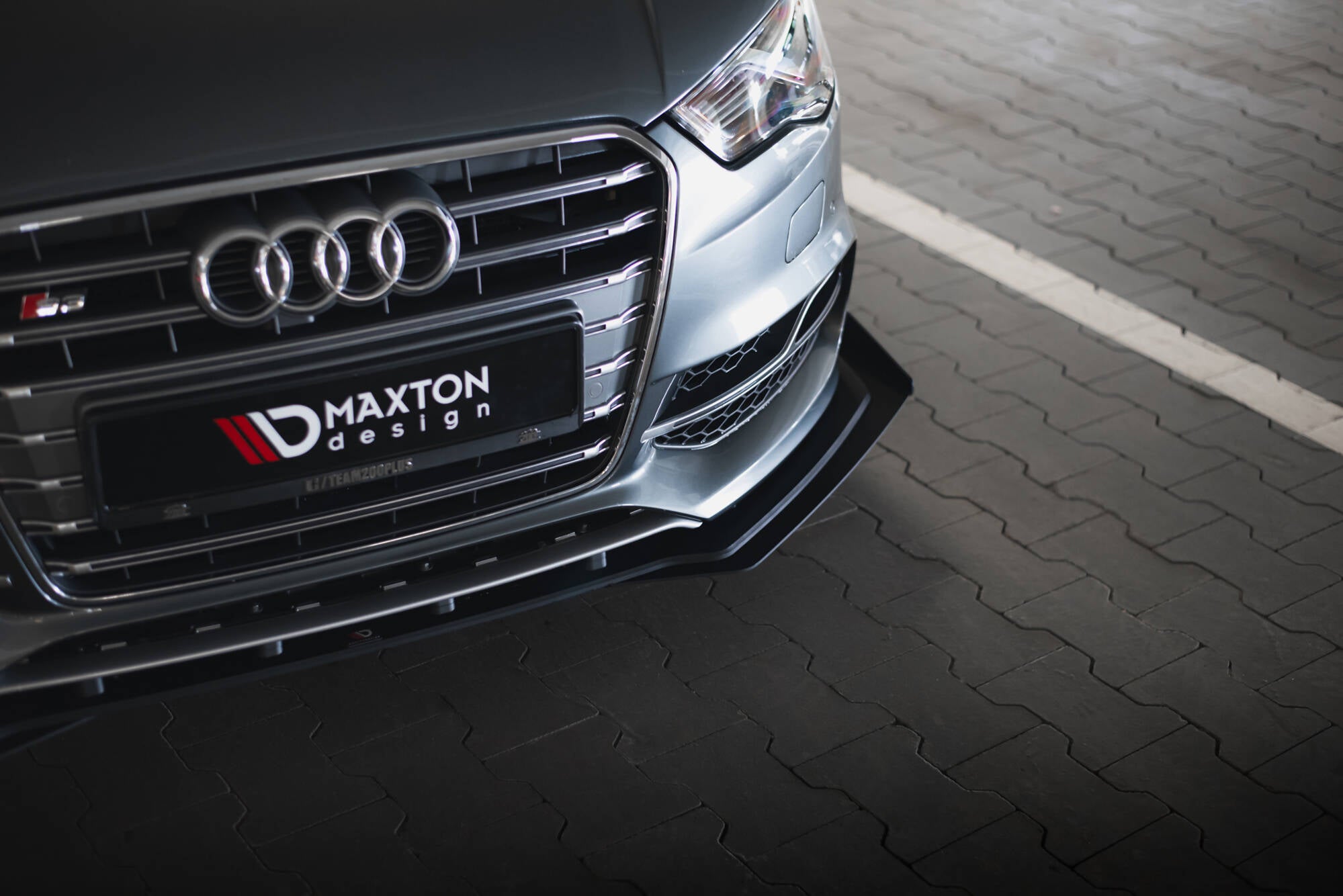 Maxton Design Street Pro Street+ Spoilerlippe Front Ansatz + Flaps passend für Audi S3 / A3 S-Line Limousine 8V schwarz Hochglanz