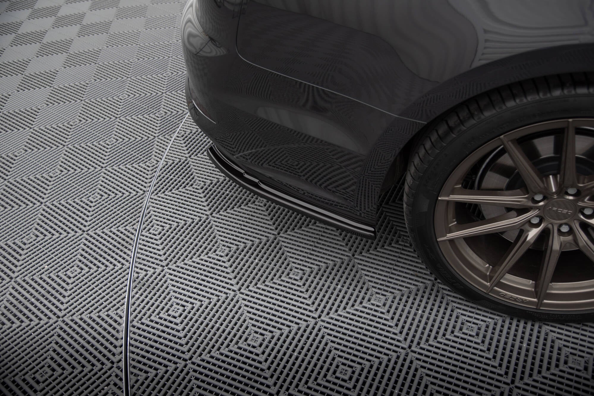 Maxton Design Heck Ansatz Flaps Diffusor passend für Audi A5 S-Line F5 Sportback schwarz Hochglanz