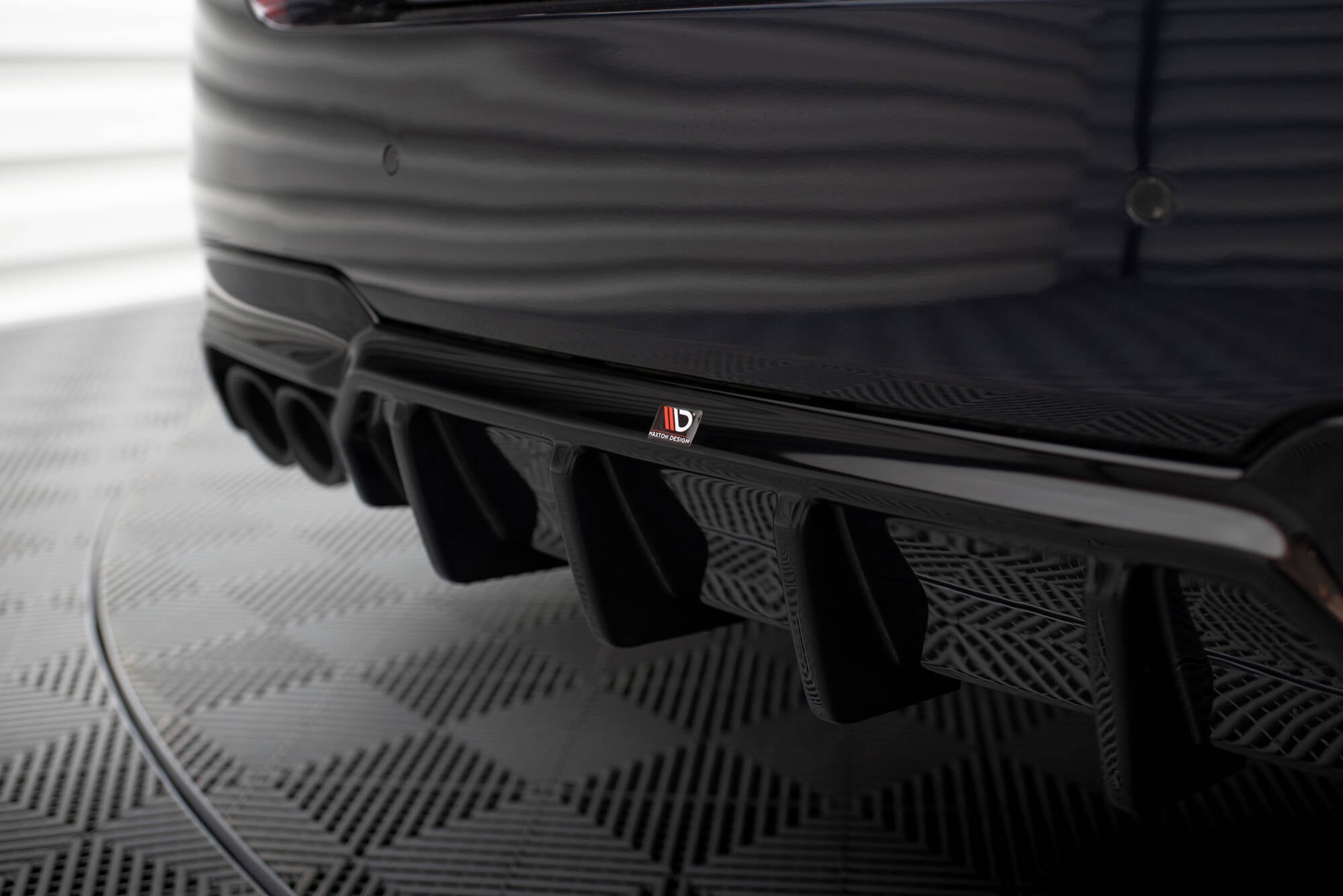 Maxton Design Diffusor Heck Ansatz V.2 passend für BMW 5er M-Paket F10 / F11 (Doppelauspuff li.)