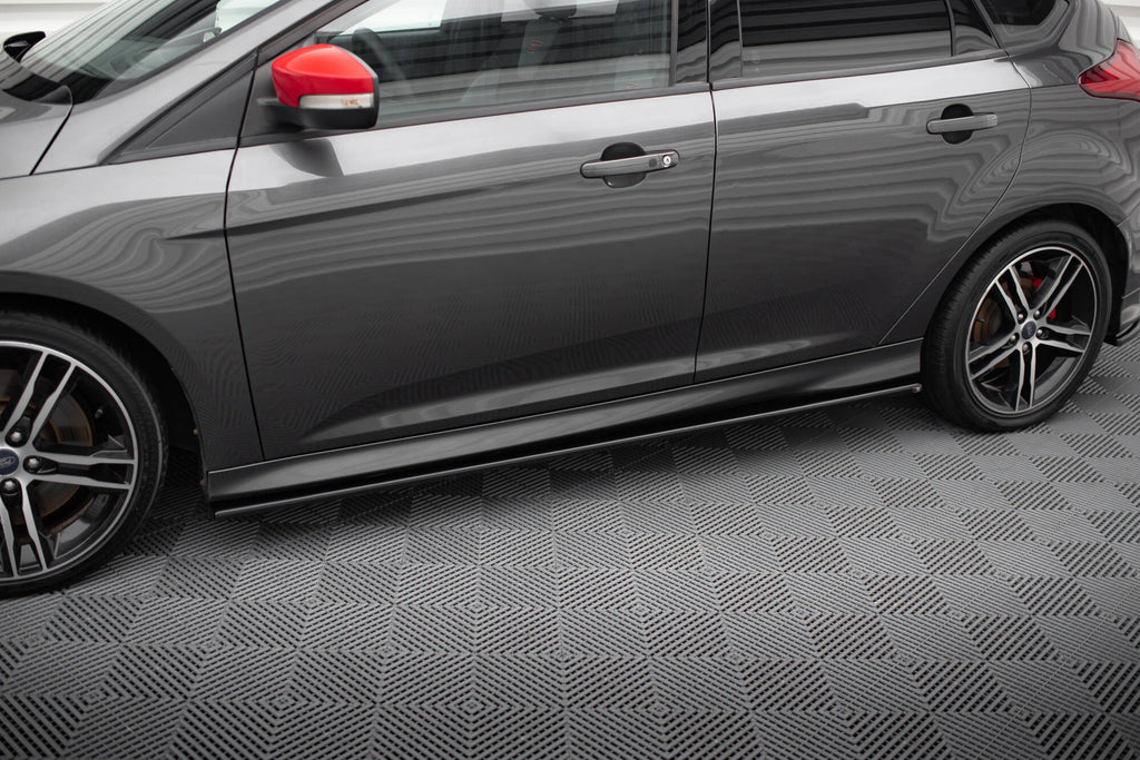 Maxton Design Street+ Seitenschweller Leisten passend für Ford Focus ST / ST-Line Hatchback / Kombi Mk3 / Mk3 Facelift schwarz Hochglanz