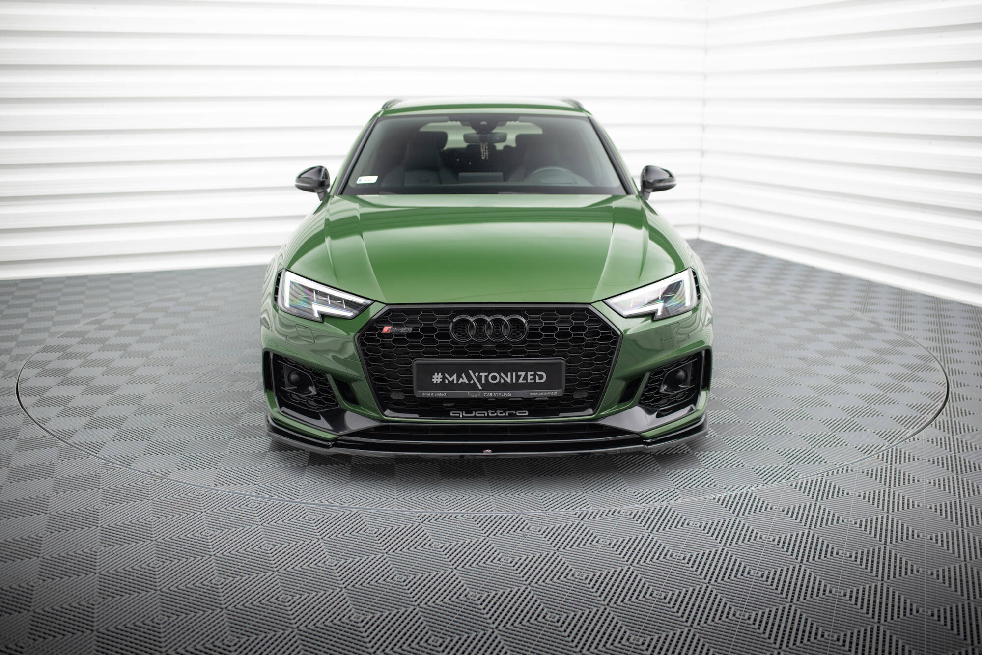 Maxton Design Street+ Spoilerlippe Front Ansatz V.2 passend für AUDI RS4 B9 schwarz Hochglanz