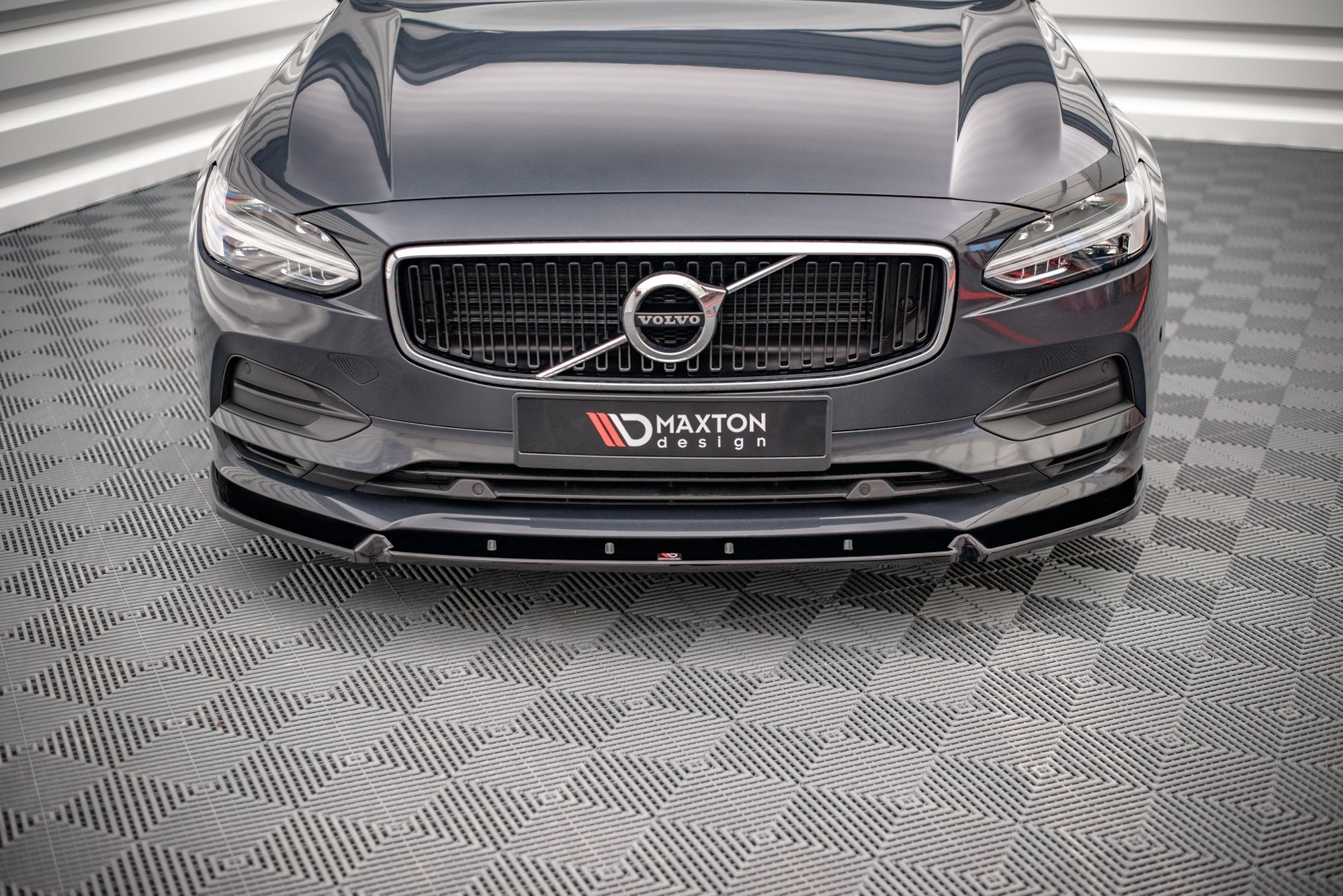 Maxton Design Street+ Spoilerlippe Front Ansatz V.2 passend für Volvo V90 Mk2 schwarz Hochglanz