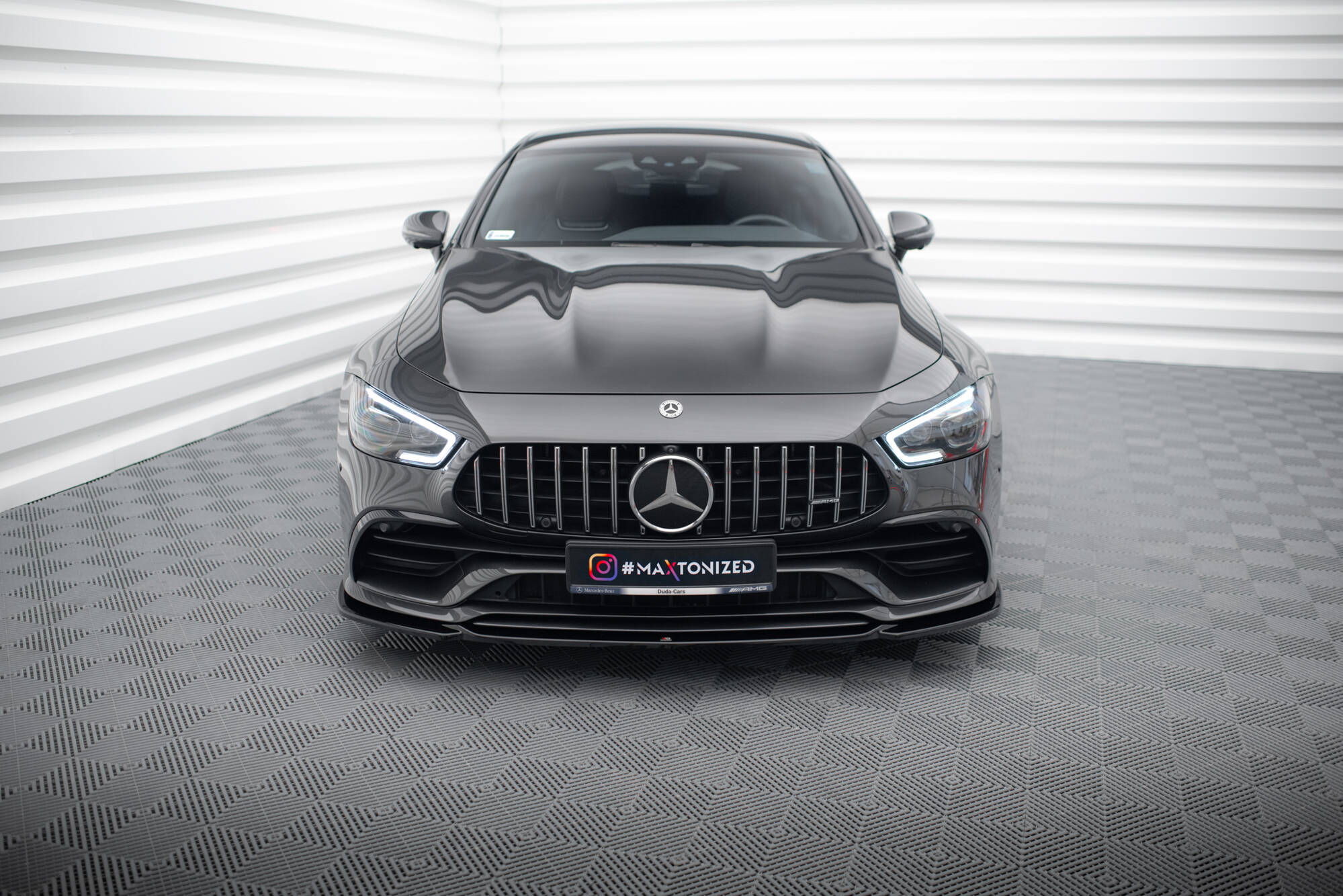 Maxton Design Street+ Spoilerlippe Front Ansatz V.1 passend für Mercedes-AMG GT 53 4-Door Coupe X290 schwarz Hochglanz