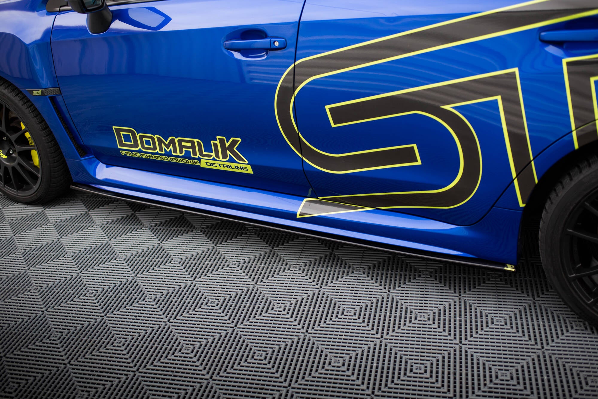 Maxton Design Street+ Seitenschweller Leisten V.2 passend für Subaru WRX STI Mk1 schwarz Hochglanz