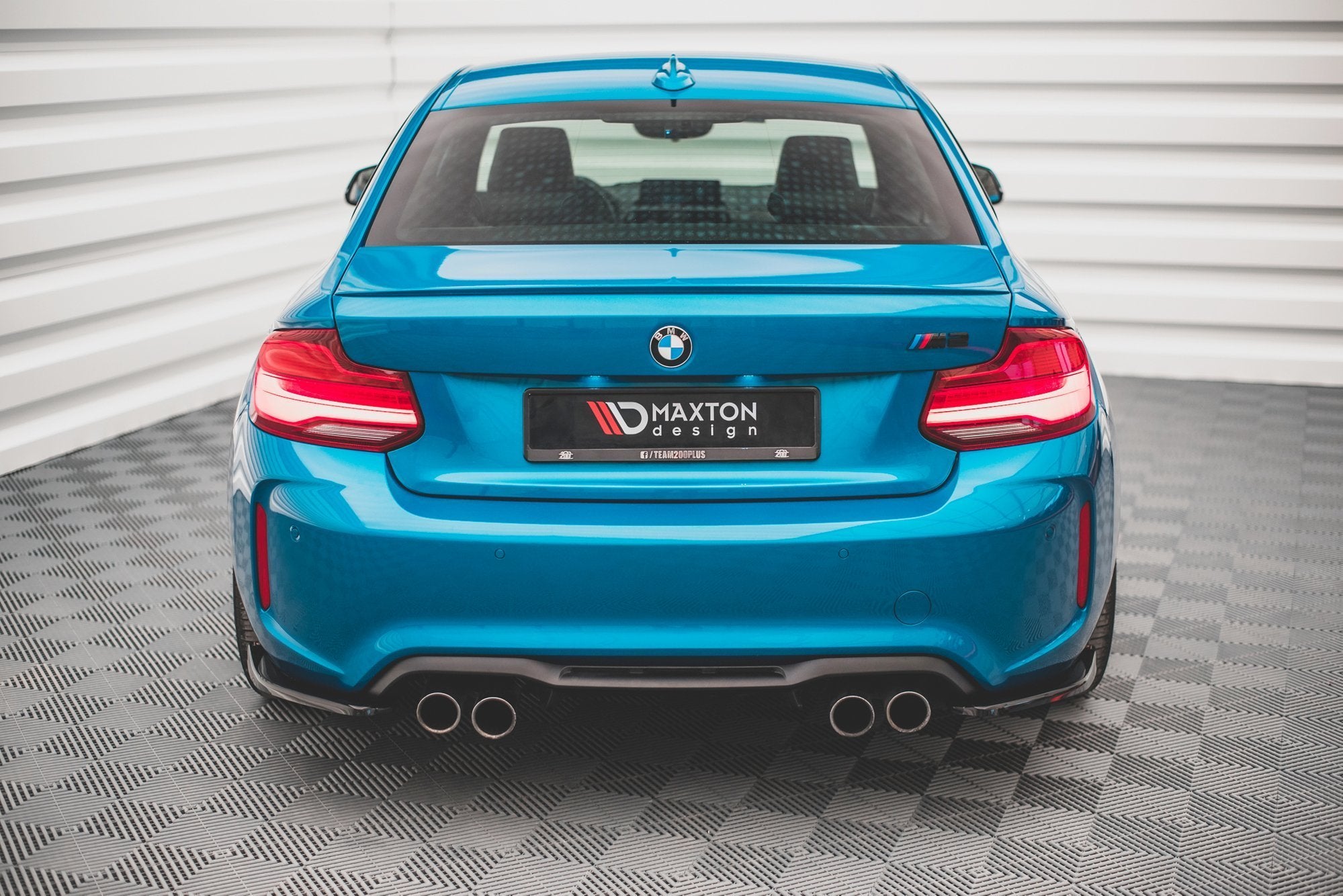 Maxton Design Heck Ansatz Flaps Diffusor V.2 passend für BMW M2 F87 schwarz Hochglanz