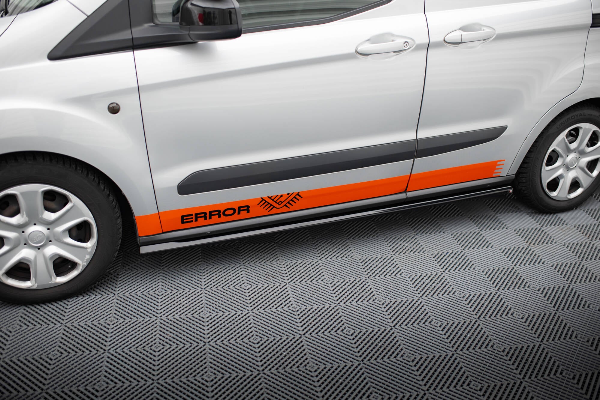 Maxton Design Street+ Seitenschweller Leisten passend für Ford Transit Courier Mk1 schwarz Hochglanz