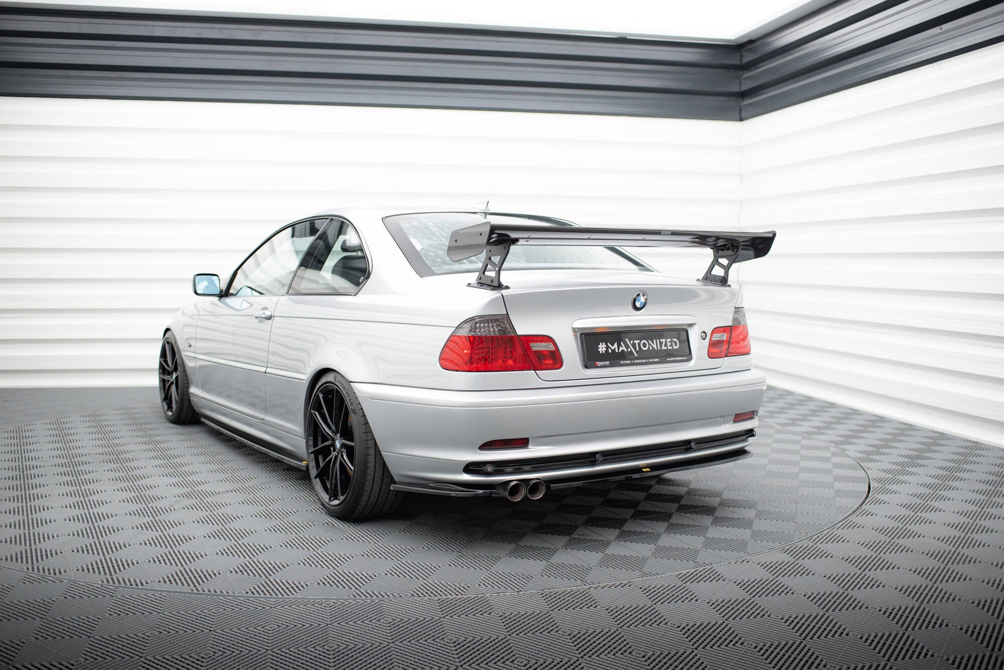 Maxton Design Carbon Spoiler With External Brackets Uprights BMW 3er Coupe E46 für BMW 3er E46
