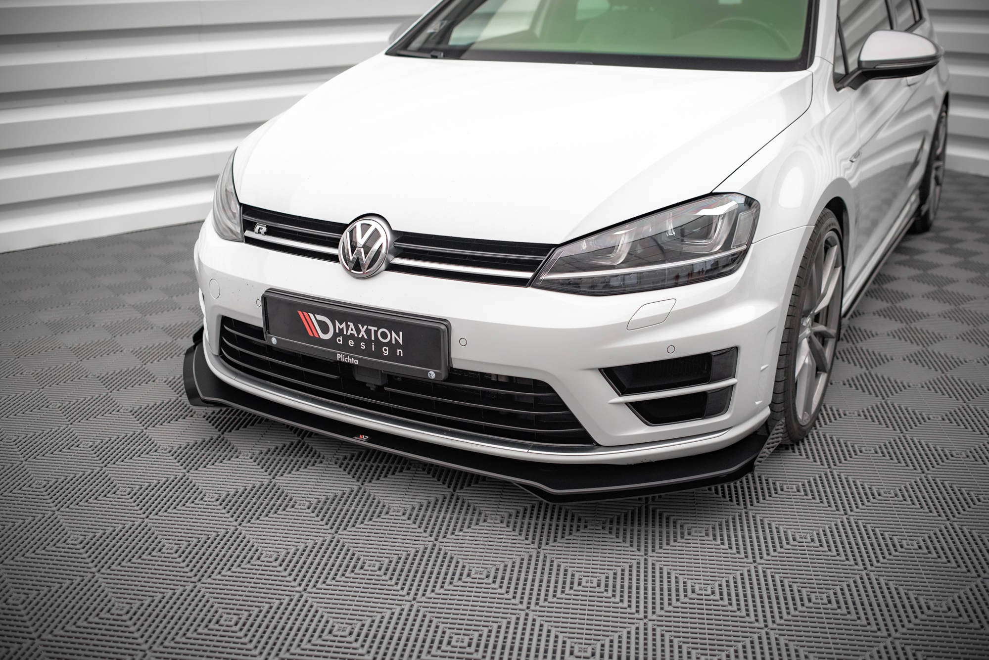 Maxton Design Front Stoßstange Flaps passend für VW Golf R Mk7 schwarz Hochglanz