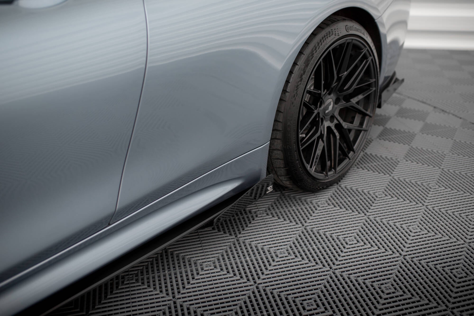Maxton Design Seitenschweller Flaps passend für BMW 4er Coupe / Gran Coupe / Cabrio M-Paket F32 / F36 / F33 schwarz Hochglanz