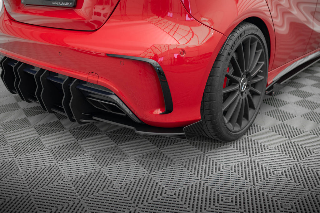Maxton Design Hintere Seiten Flaps passend für Mercedes-Benz A 45 AMG W176 Facelift schwarz Hochglanz