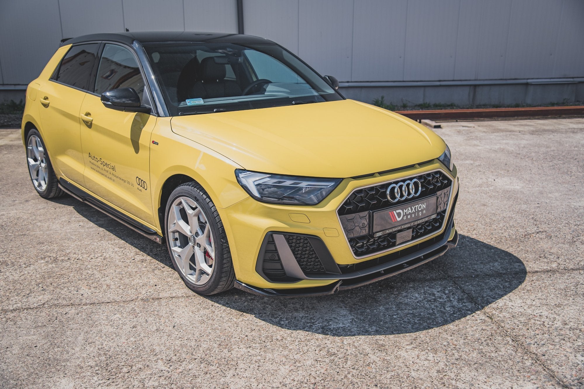 Maxton Design Street+ Spoilerlippe Front Ansatz V.3 passend für Audi A1 S-Line GB schwarz Hochglanz